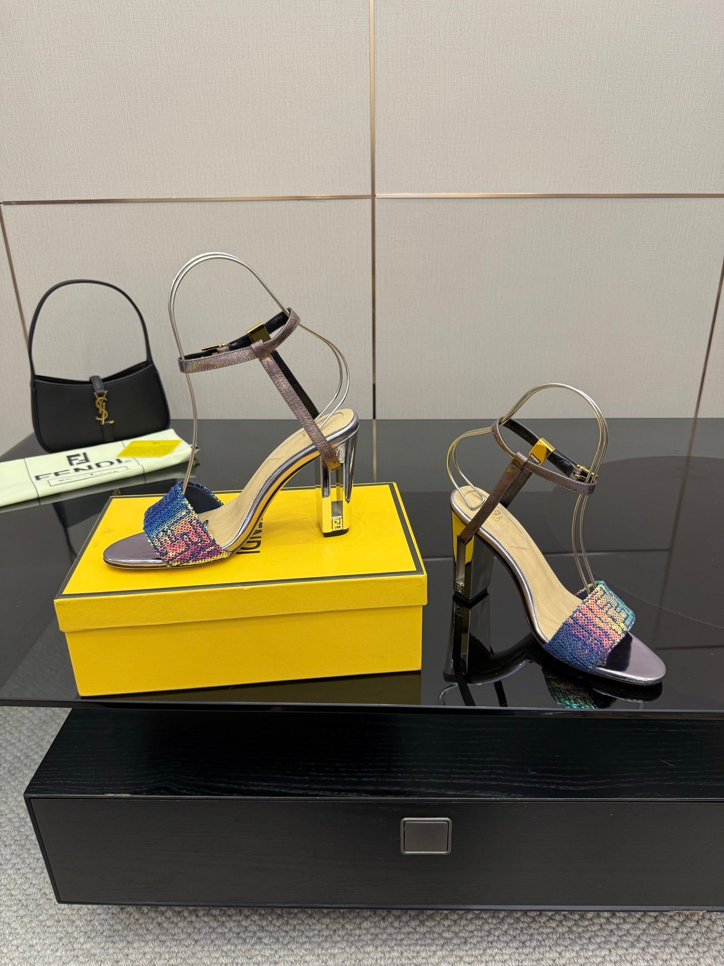 Luxury Shoes Fendi Ladies