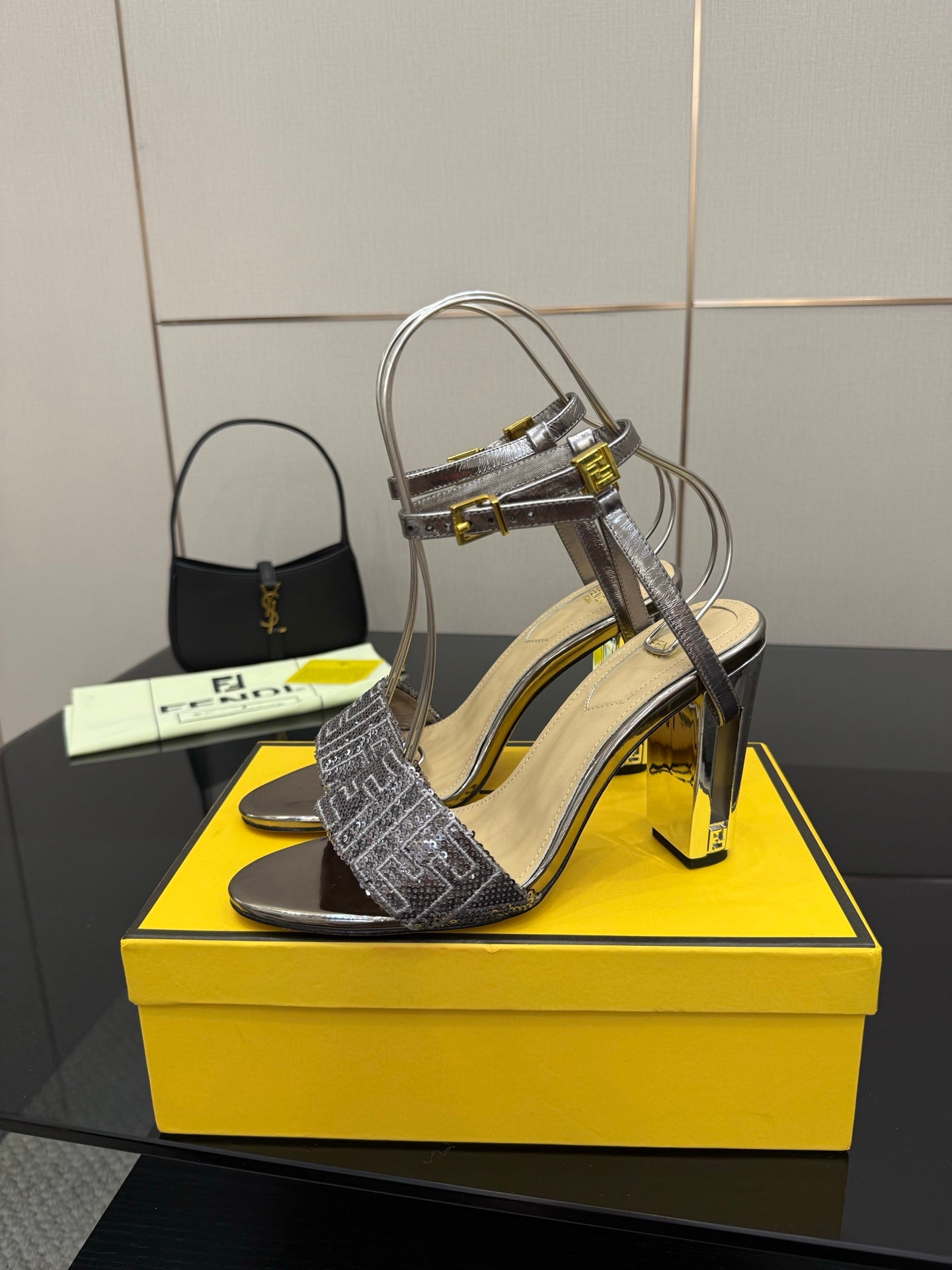 Luxury Shoes Fendi Ladies