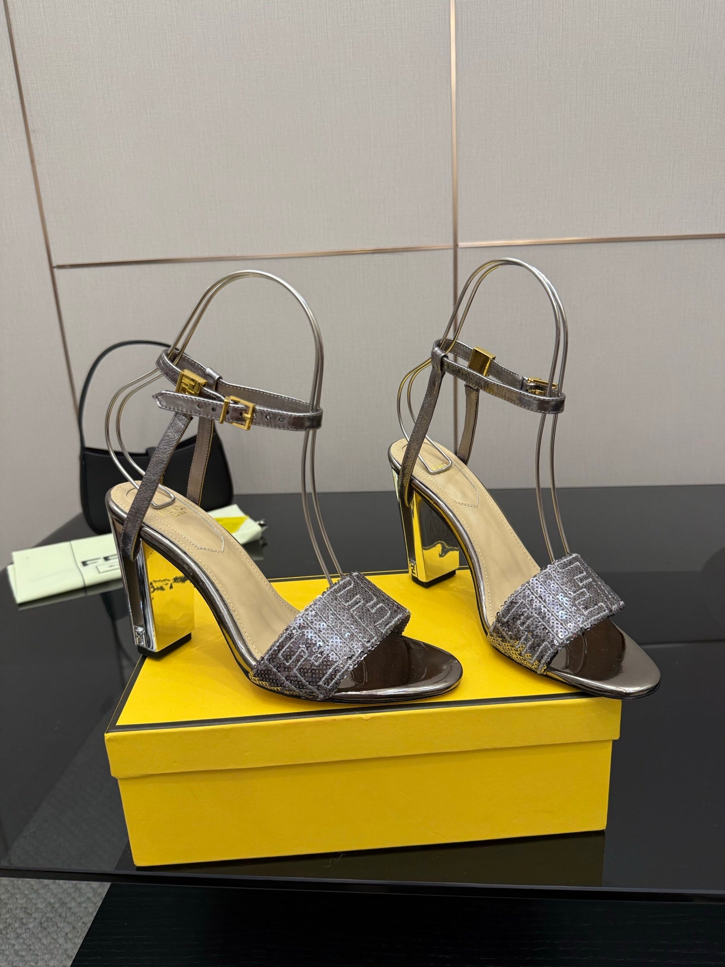 Luxury Shoes Fendi Ladies