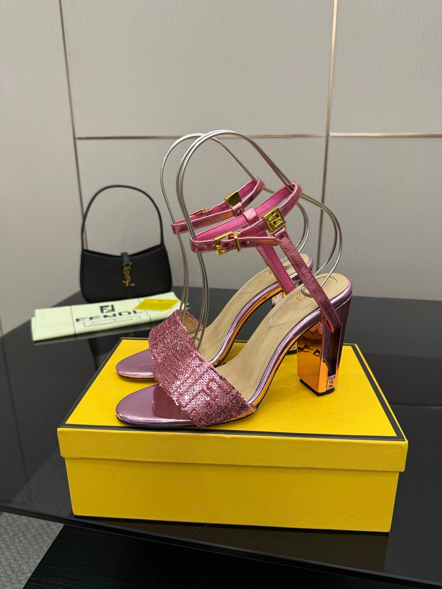 Luxury Shoes Fendi Ladies