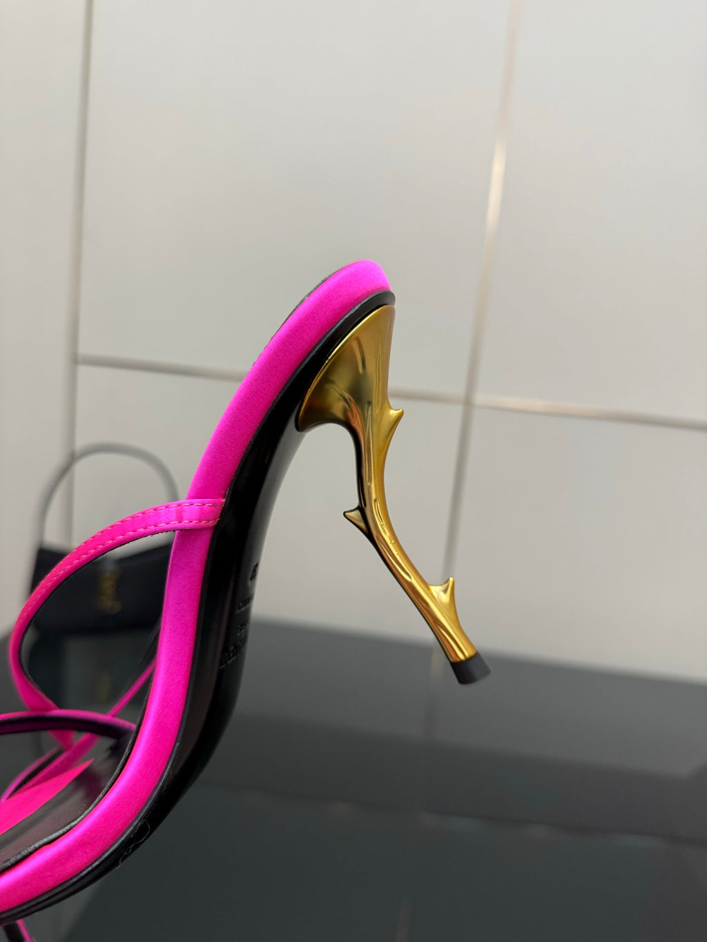Womens YSL stiletto heel cap, gold-tone with hot pink strap