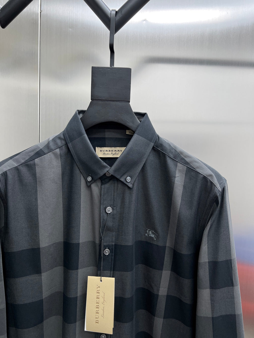 Burberry check long-sleeve shirt with pointed collar and front buttons, dark blue-gray plaid