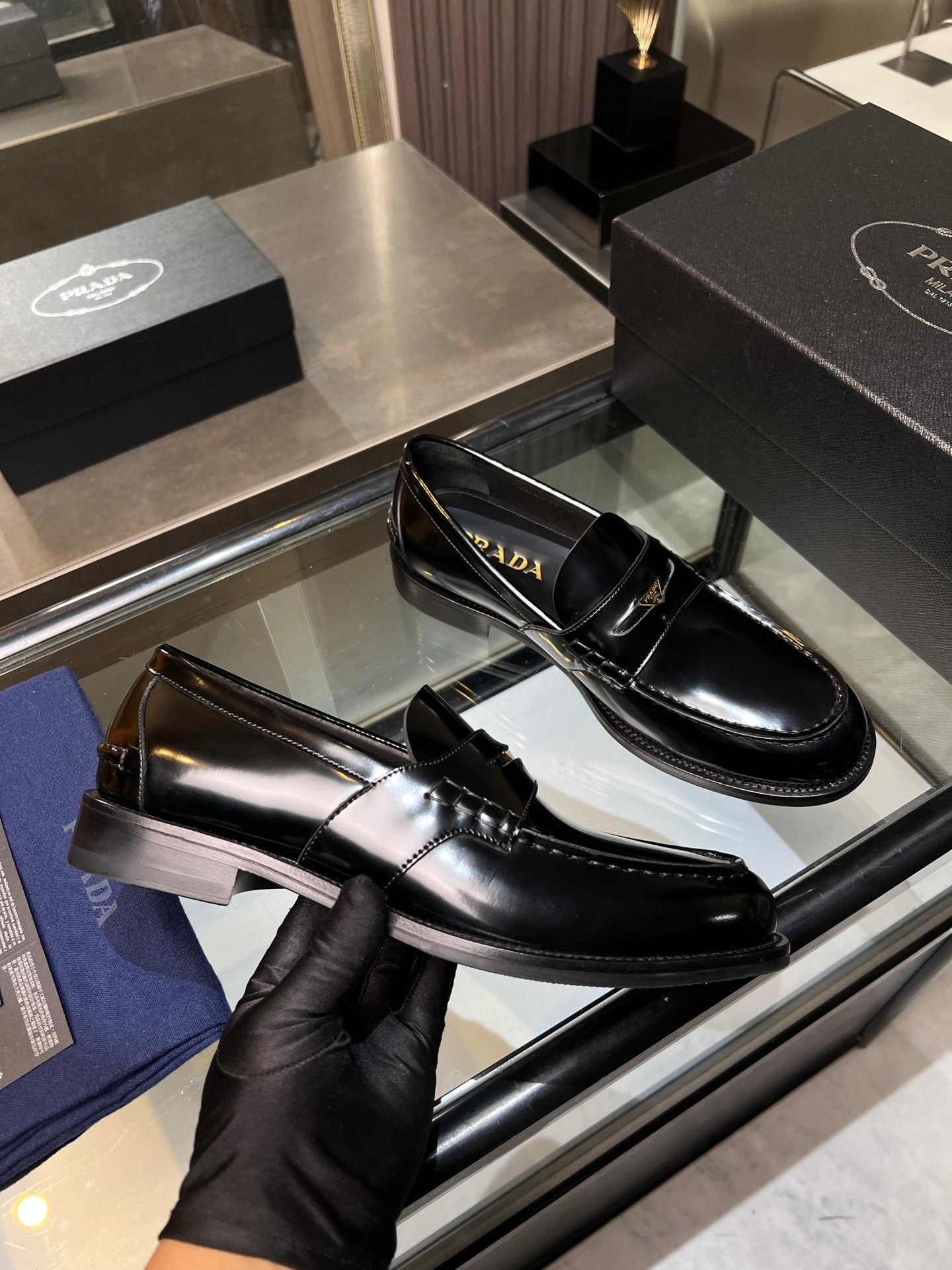 Luxury Shoes Prada Unisex