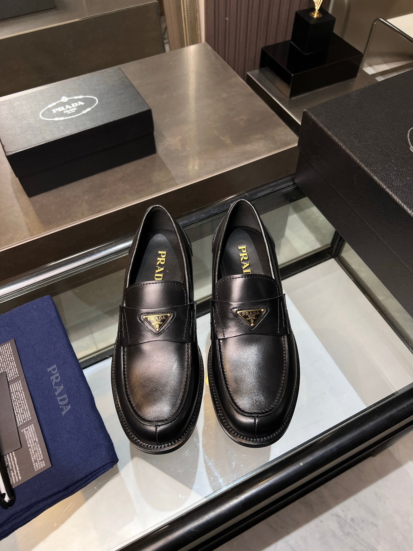 Luxury Shoes Prada Unisex