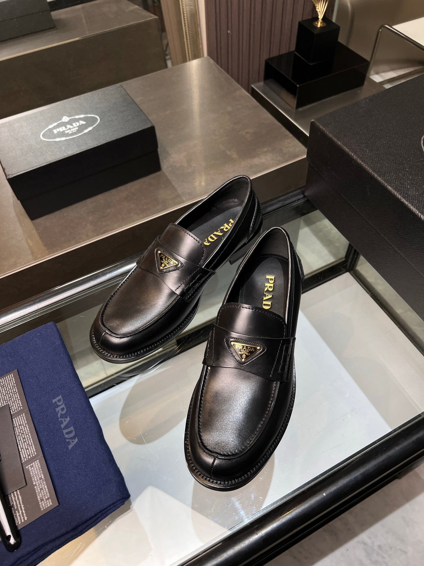 Luxury Shoes Prada Unisex