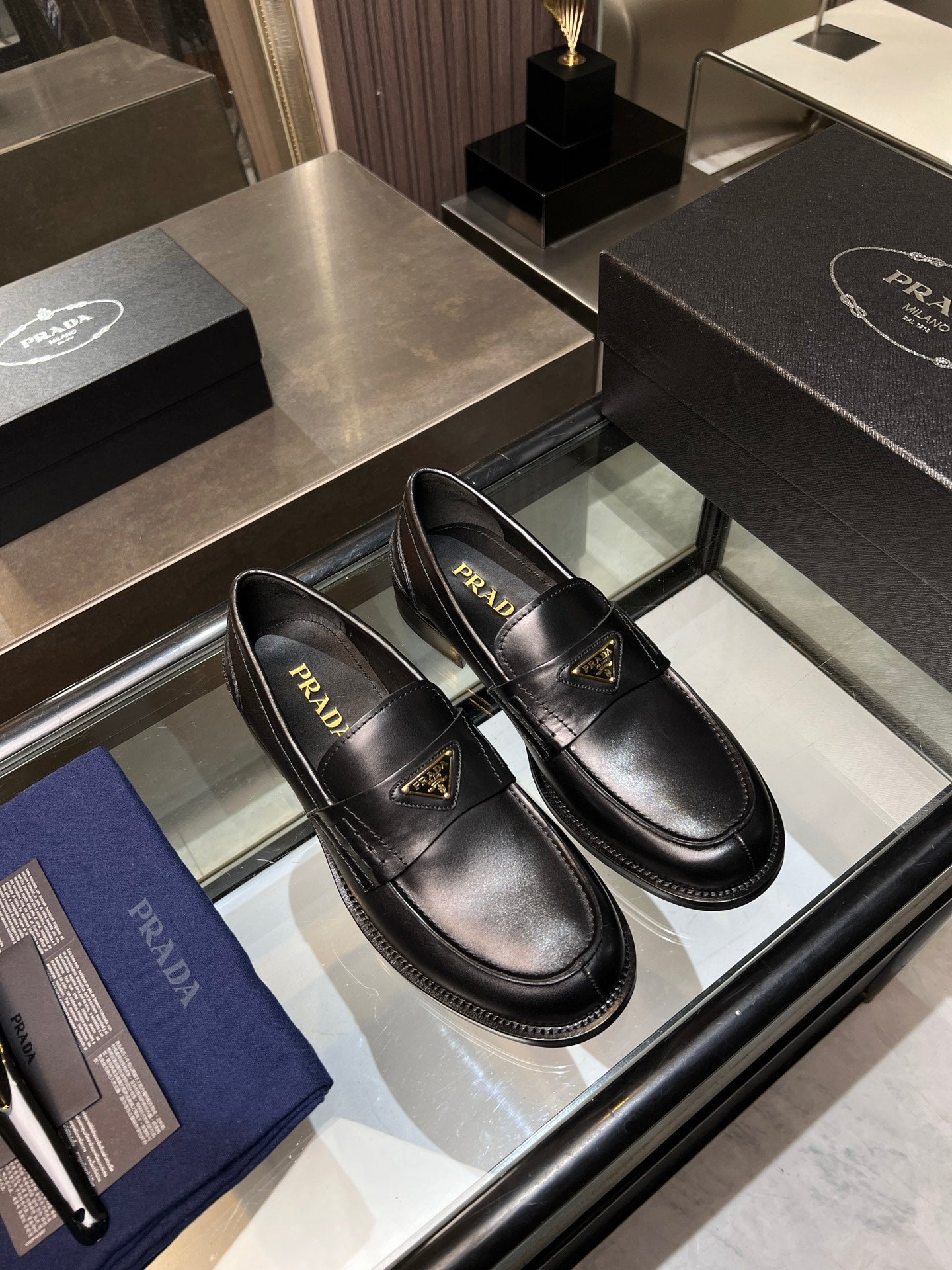 Luxury Shoes Prada Unisex