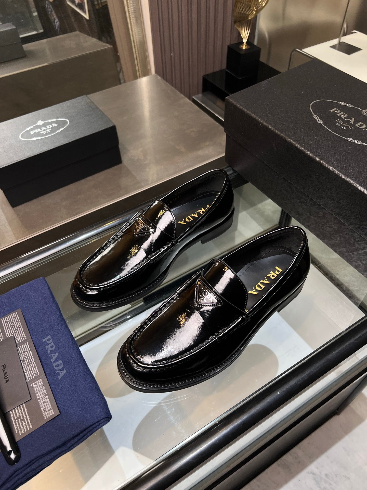 Luxury Shoes Prada Unisex
