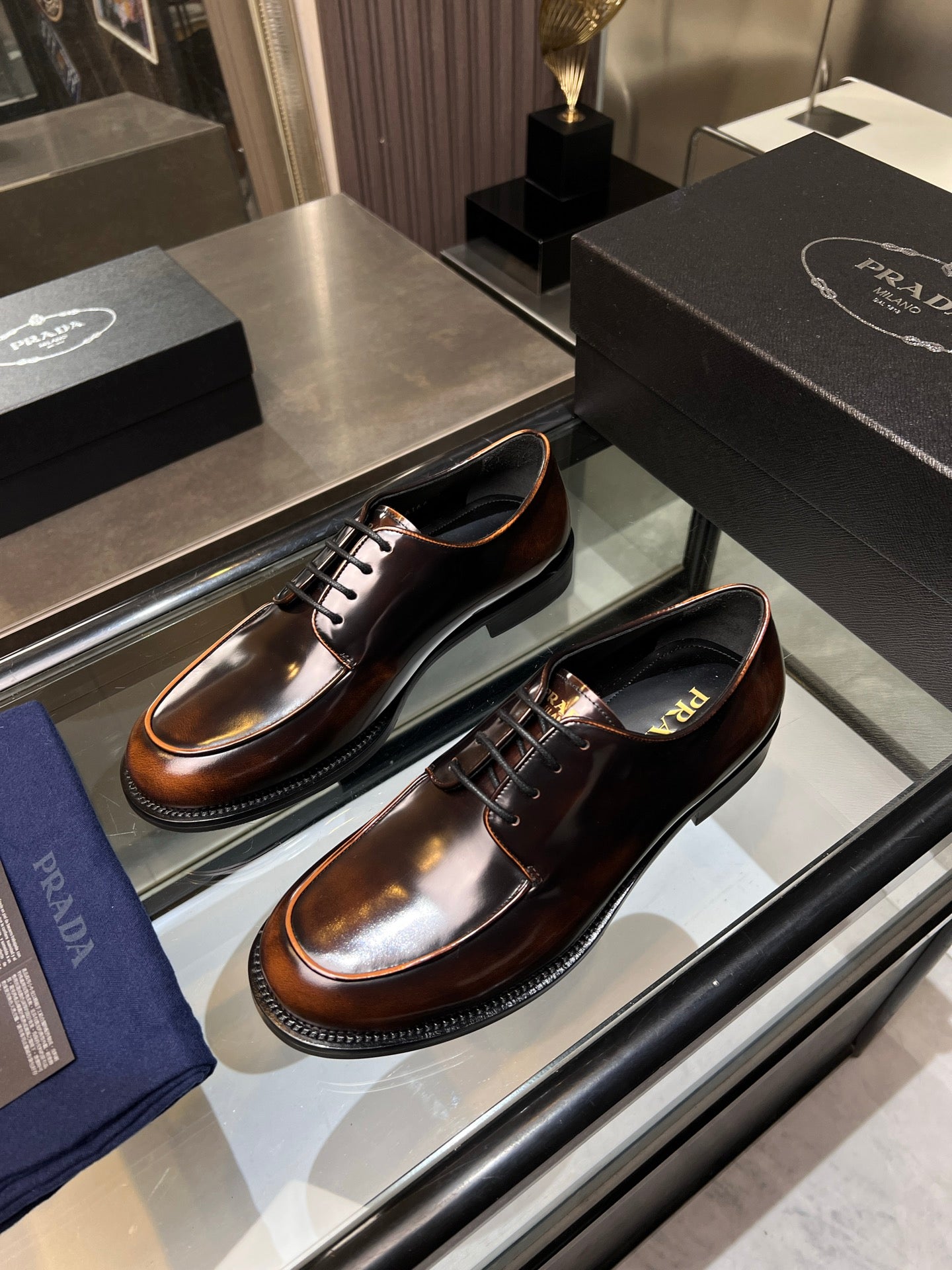 Luxury Shoes Prada Unisex