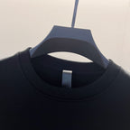 Black ribbed crewneck collar detail