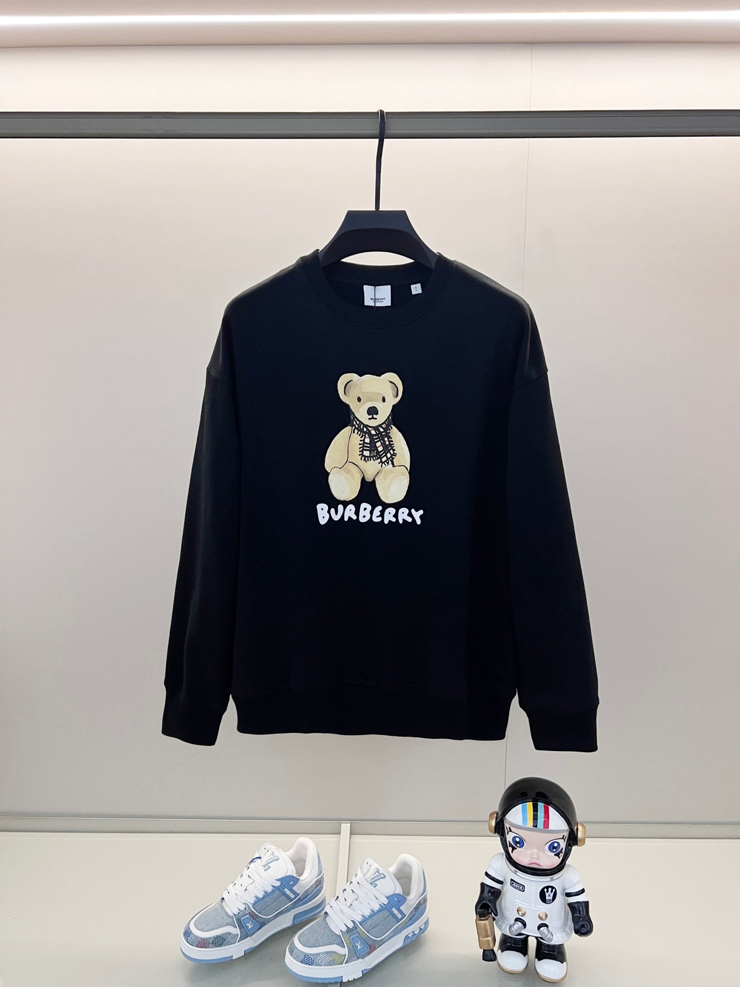 Kids long-sleeve sweatshirt, dark navy, bear graphic and logo on front