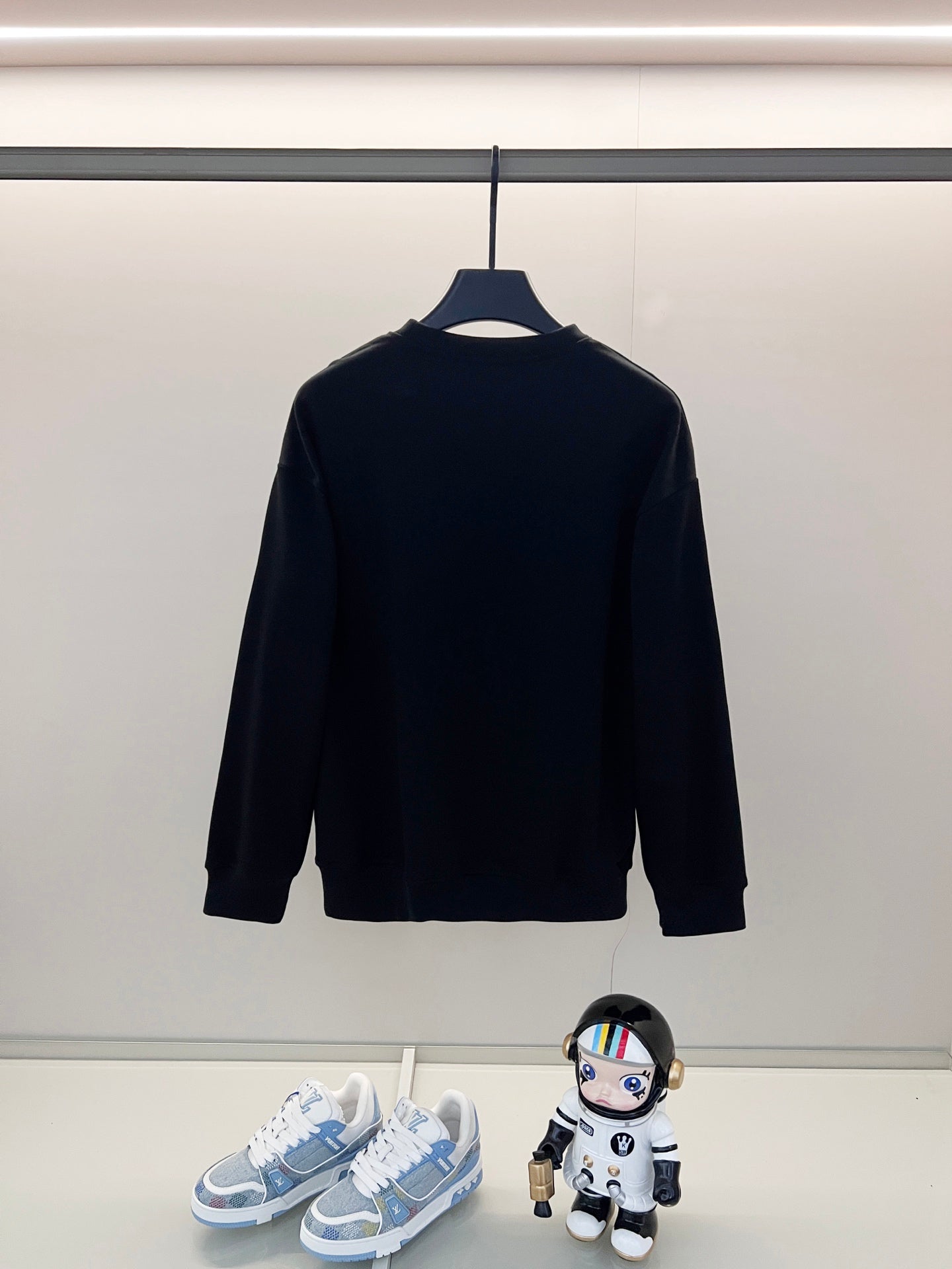 Gucci long-sleeve sweatshirt, dark plain back
