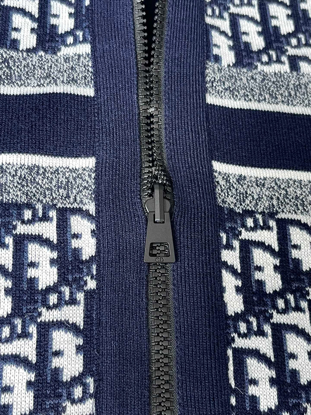 Dior zip-up knit sweater front zipper with dark metal pull