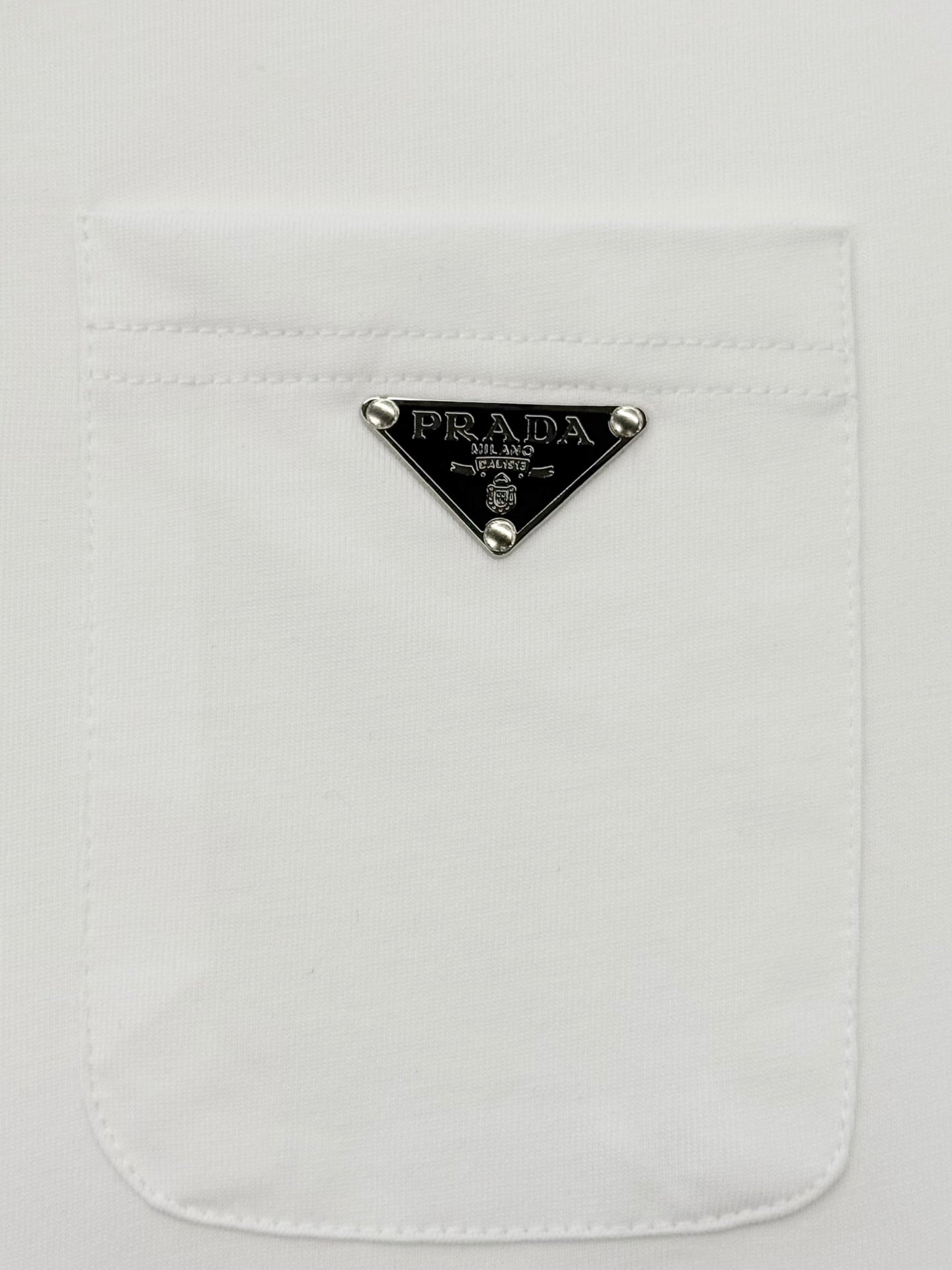 Prada short-sleeve T-shirt chest pocket with triangular PRADA metal logo