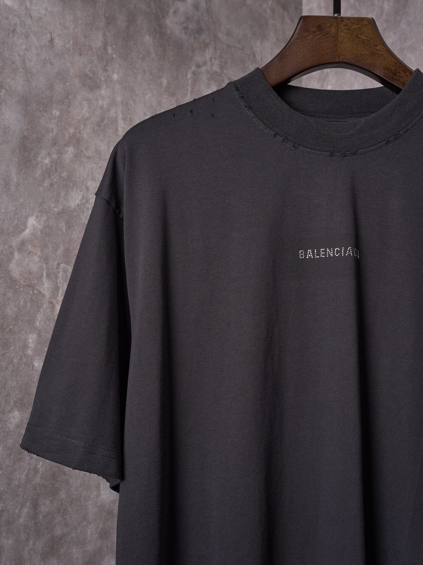 Balenciaga black short-sleeve T-shirt with BALENCIAGA chest logo detail