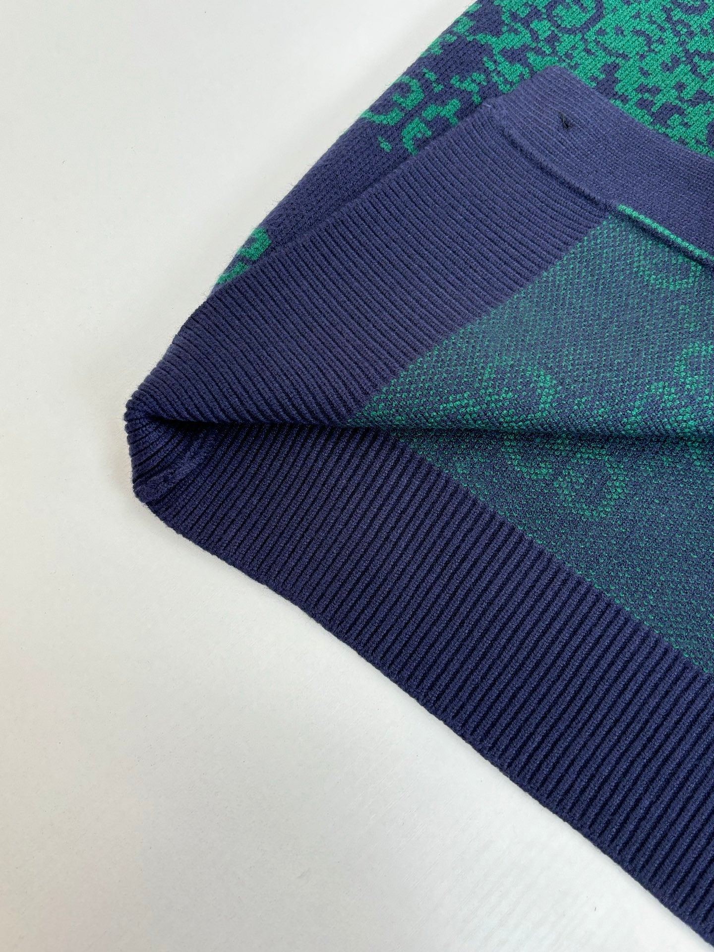 Gucci long cardigan ribbed cuff and side seam, green GG print on navy knit