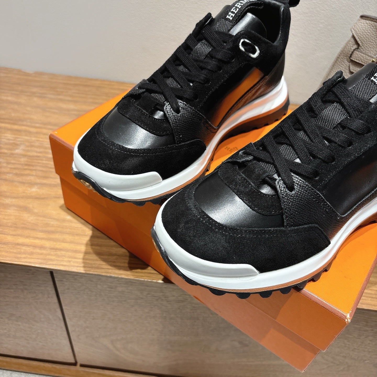 Luxury Shoes Hermes Unisex