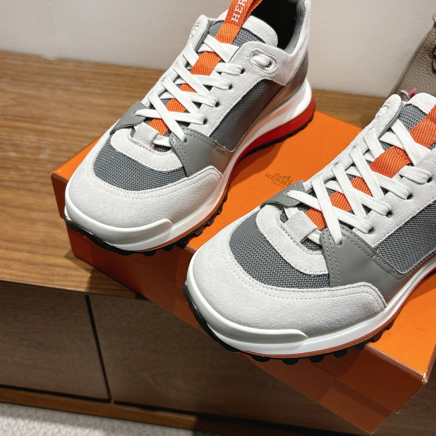 Luxury Shoes Hermes Unisex