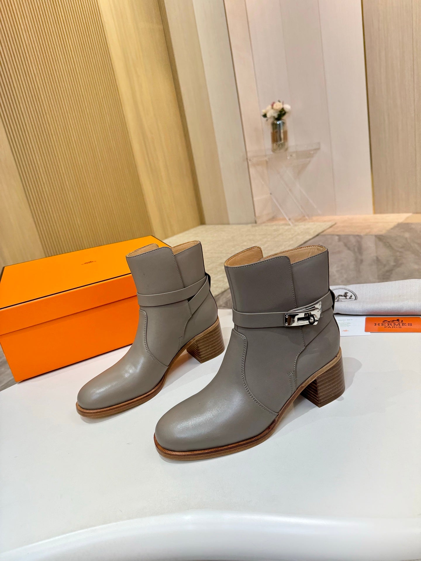 Hermes ladies ankle boots, gray leather with buckle strap and mid-height block heel