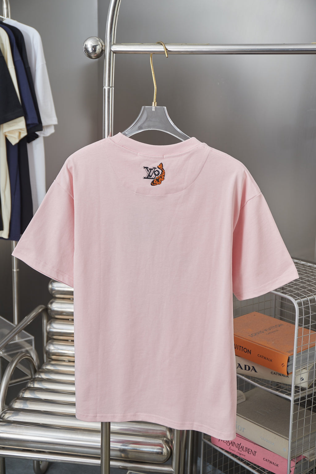 Louis Vuitton light pink short-sleeve T-shirt with small multicolor logo on back