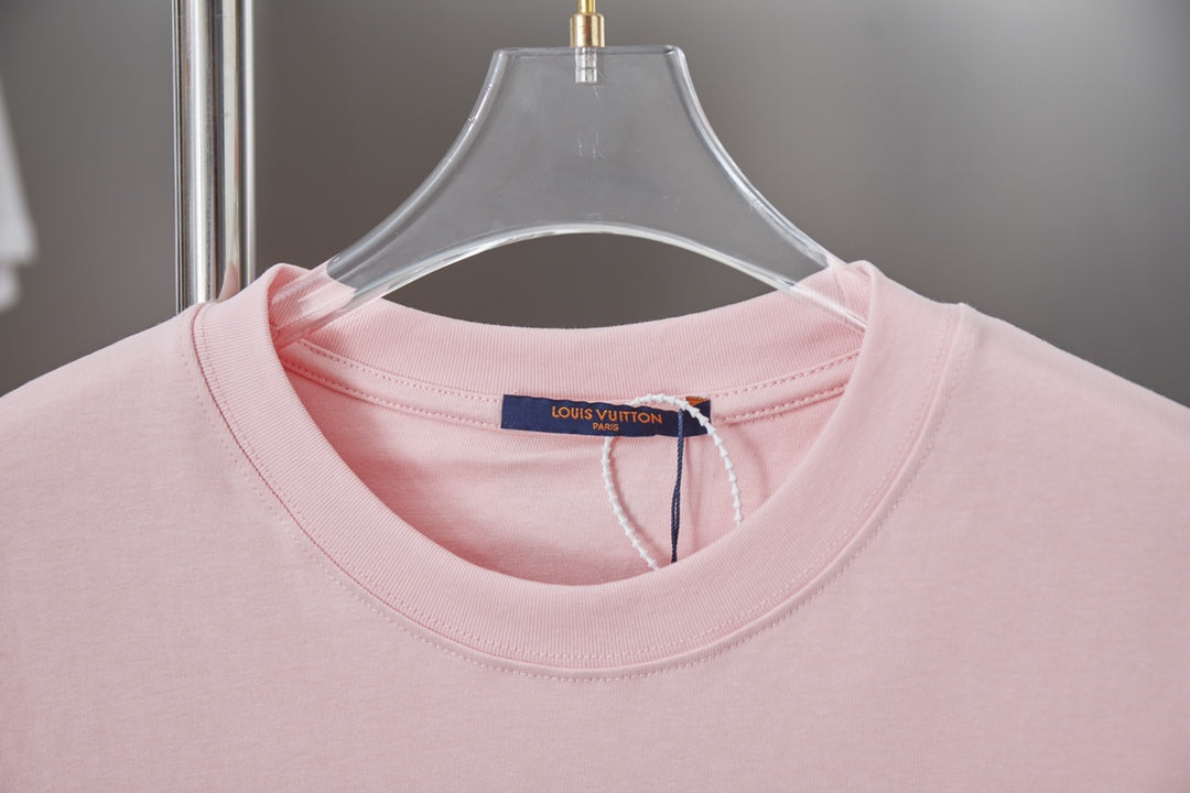Light pink Louis Vuitton T-shirt neckline with interior neck label