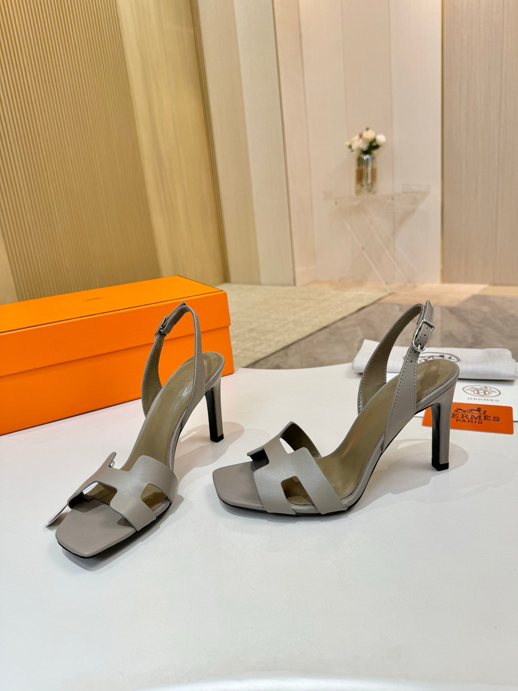 Hermes heeled sandals, light gray leather, slingback design with buckle and block heel