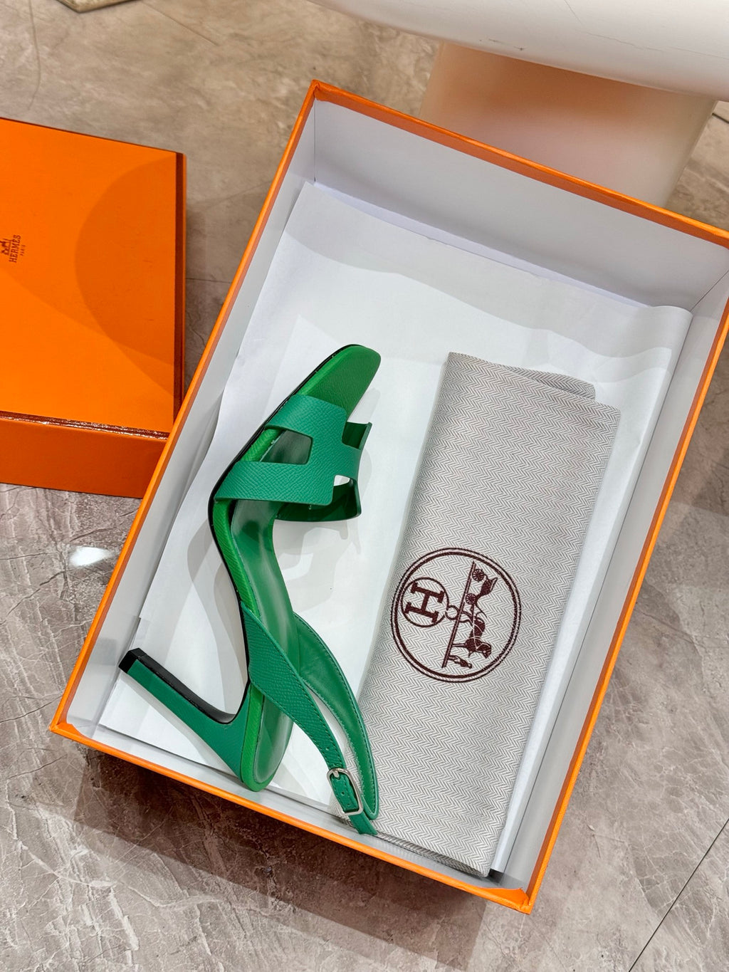 Hermes ladies green heeled sandals in box with matching dust bag