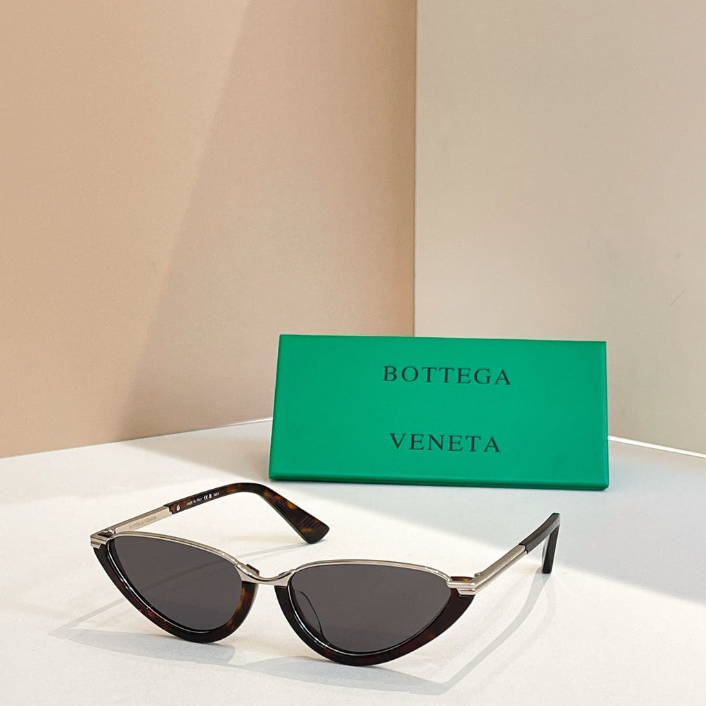 Bottega Veneta cat-eye sunglasses with dark lenses and tortoiseshell frames