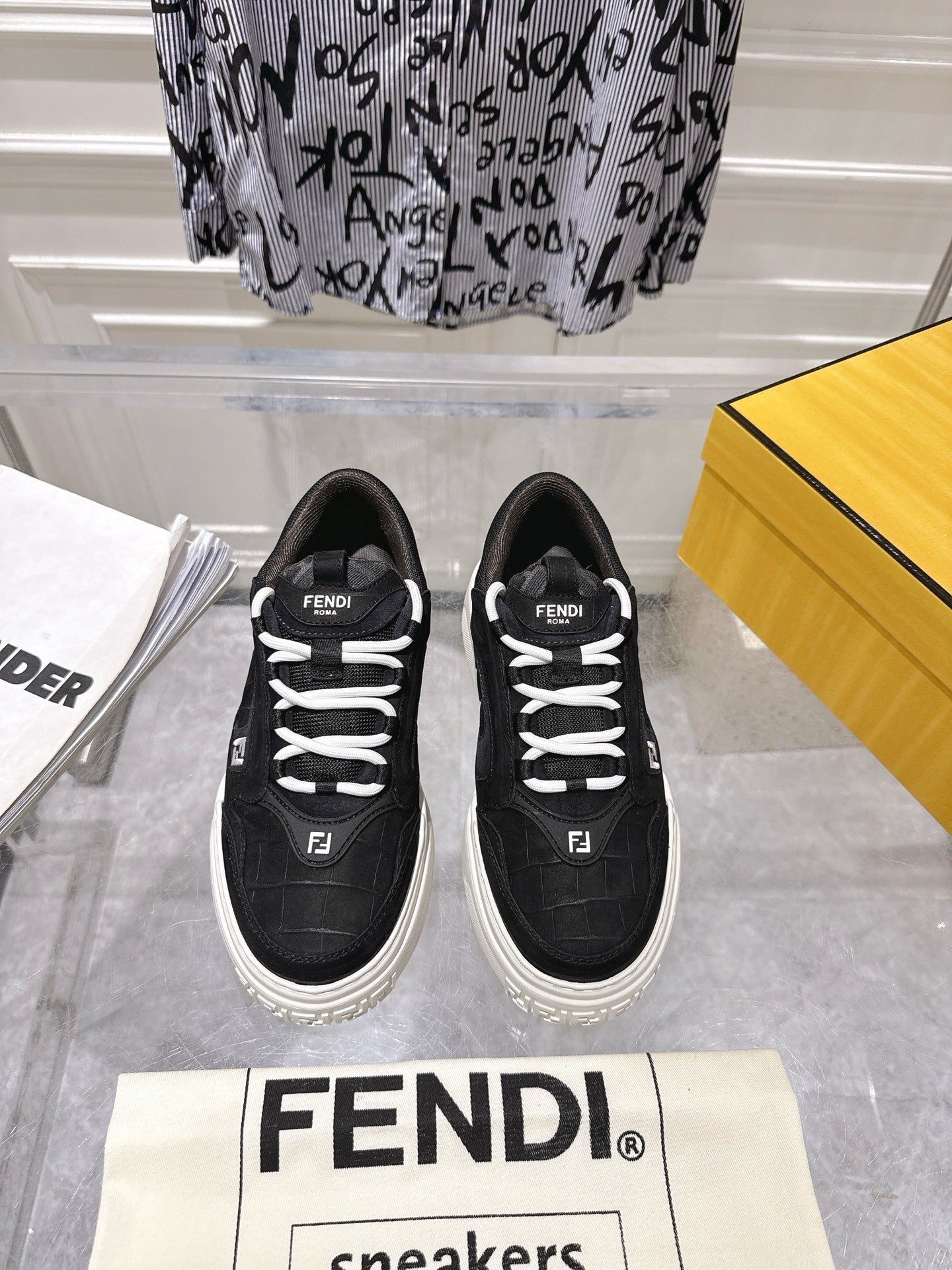 Luxury Shoes Fendi Unisex