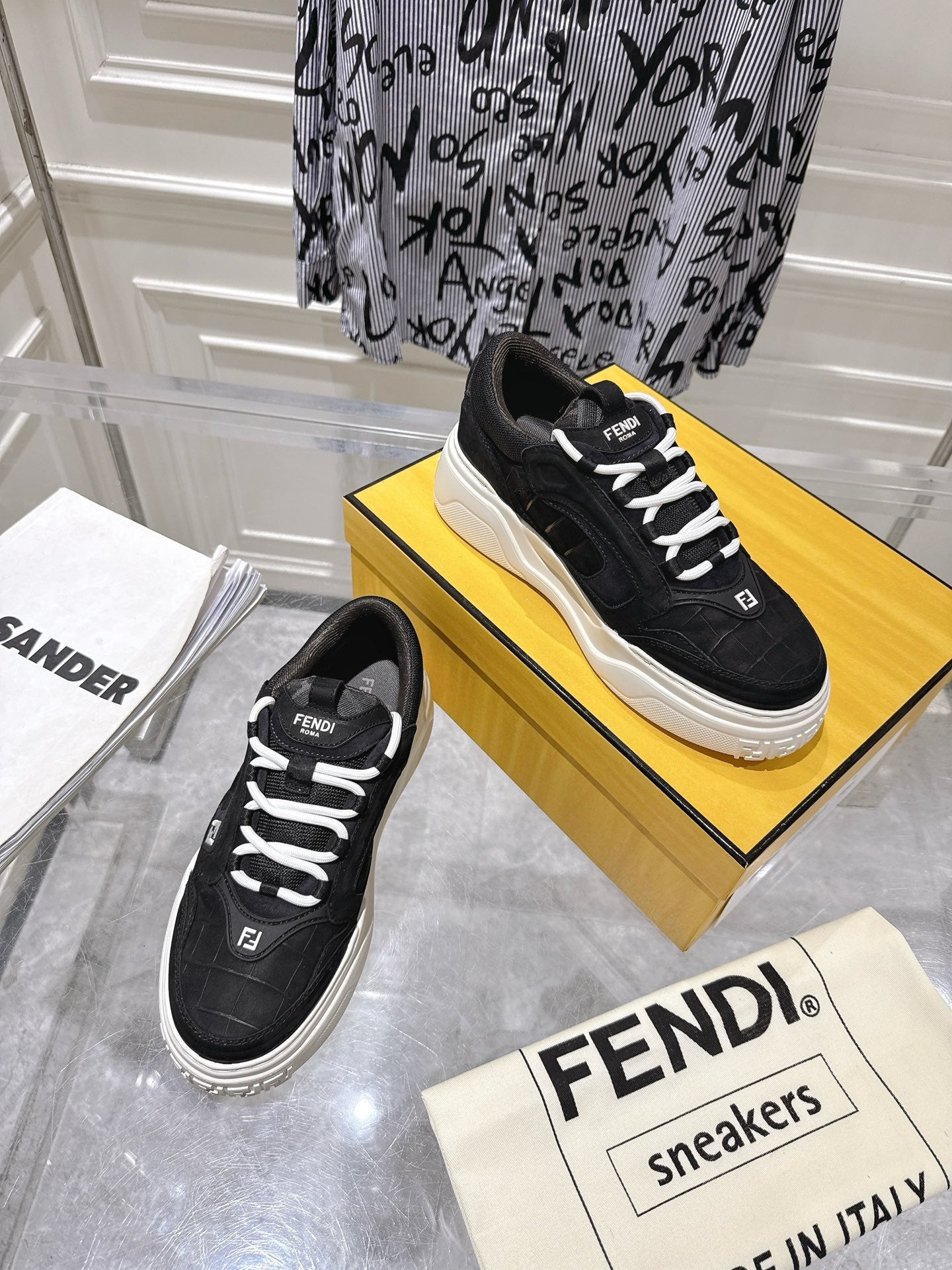 Luxury Shoes Fendi Unisex