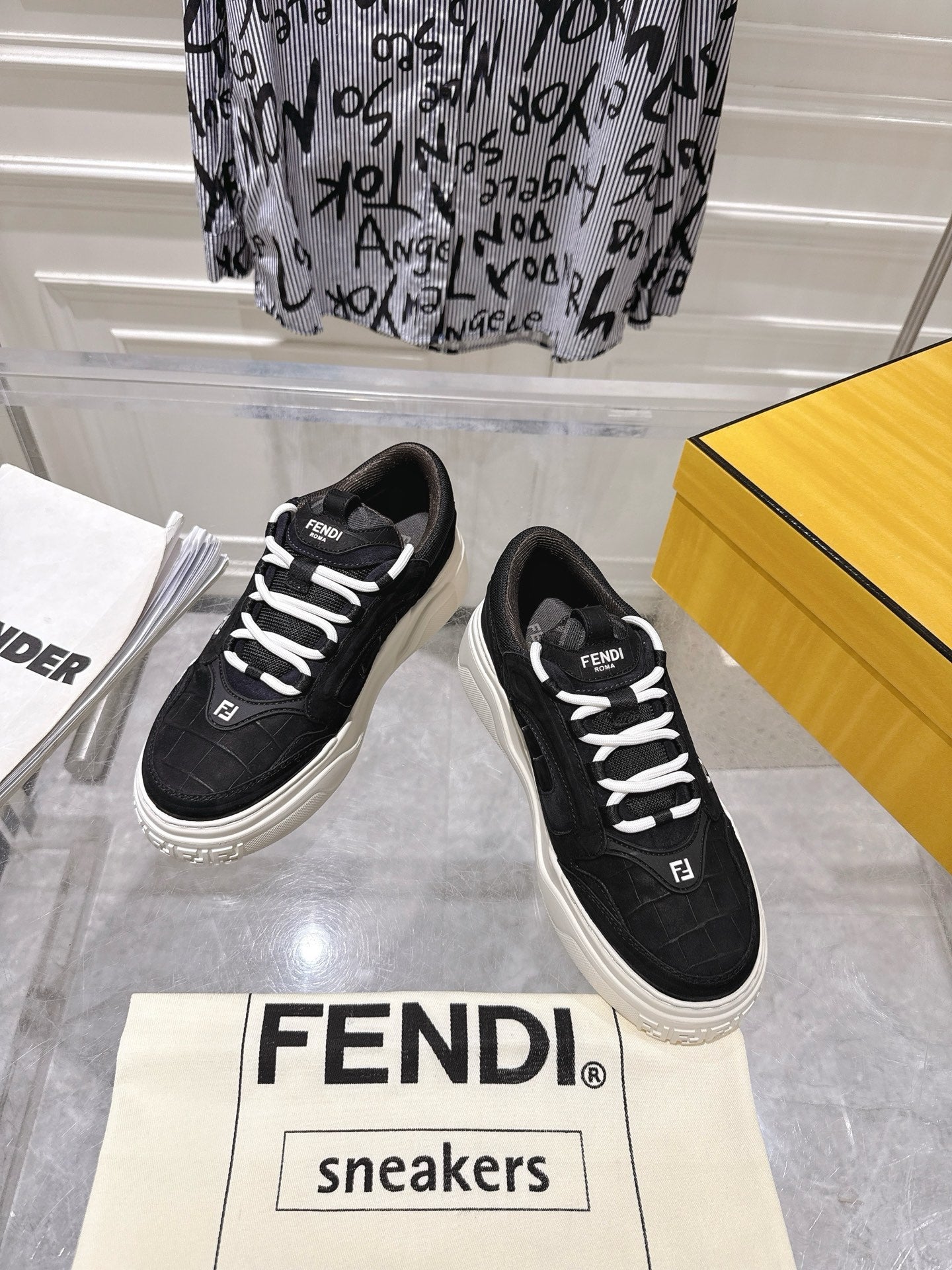 Luxury Shoes Fendi Unisex