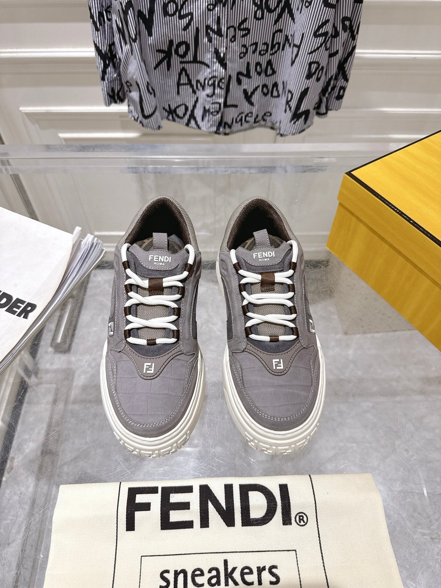 Luxury Shoes Fendi Unisex
