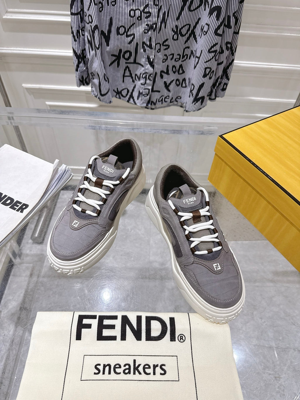 Luxury Shoes Fendi Unisex