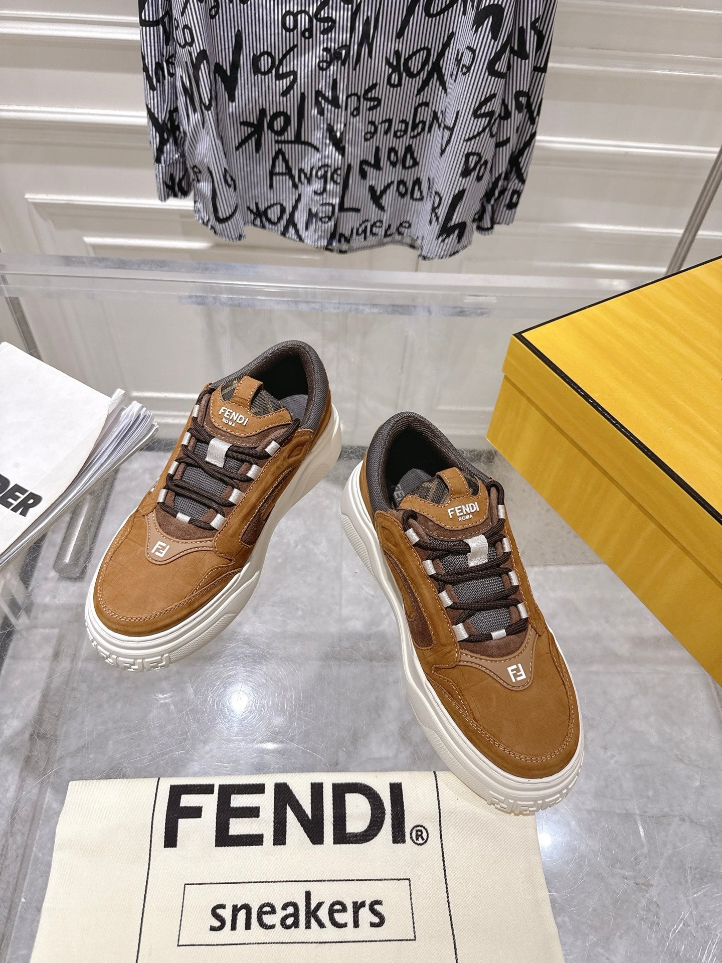 Luxury Shoes Fendi Unisex