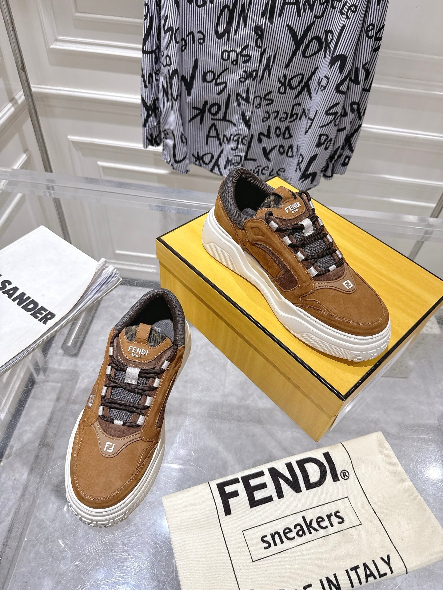 Luxury Shoes Fendi Unisex