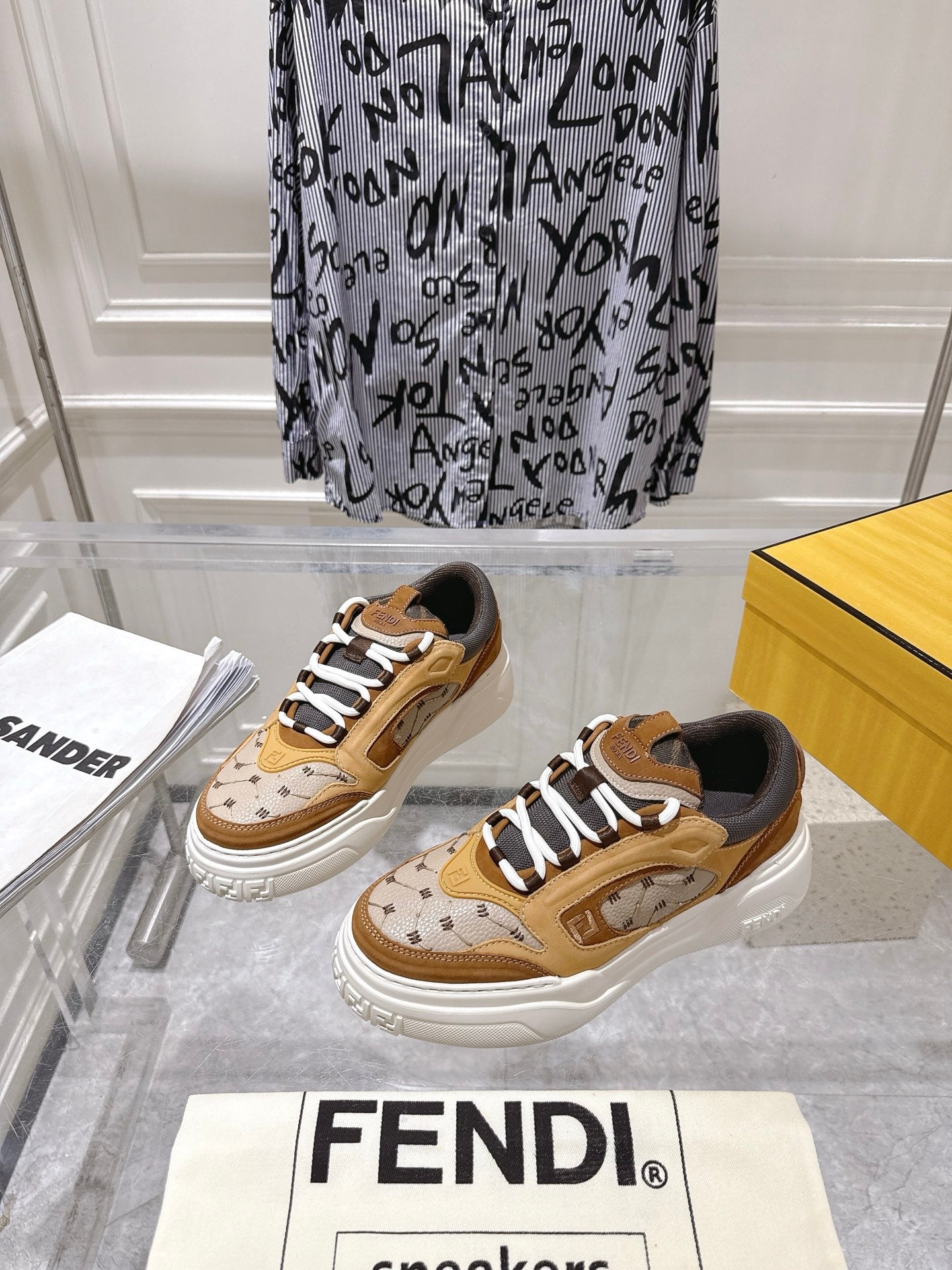 Luxury Shoes Fendi Unisex