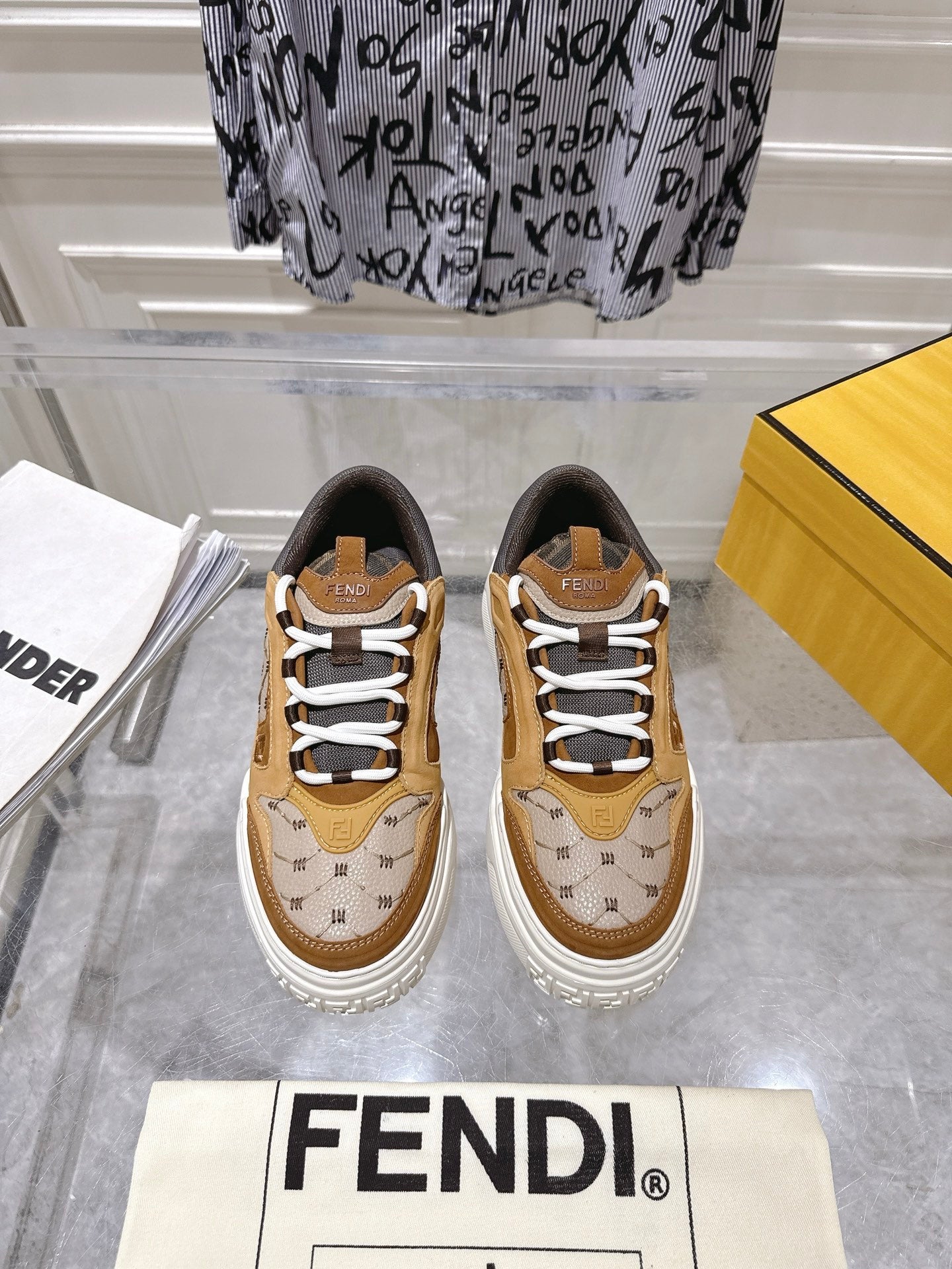 Luxury Shoes Fendi Unisex