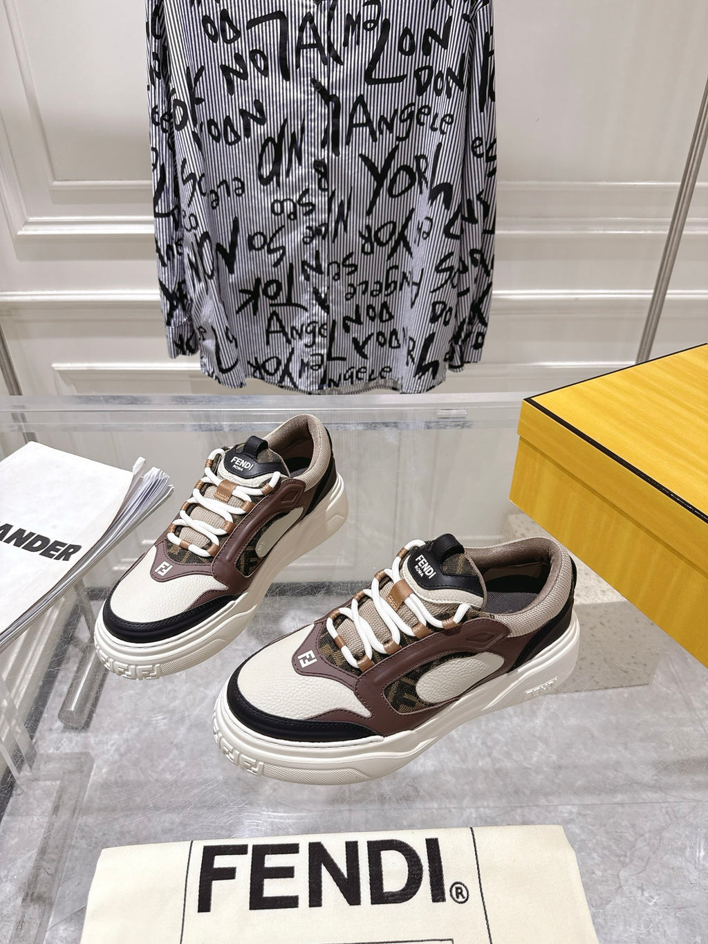 Luxury Shoes Fendi Unisex