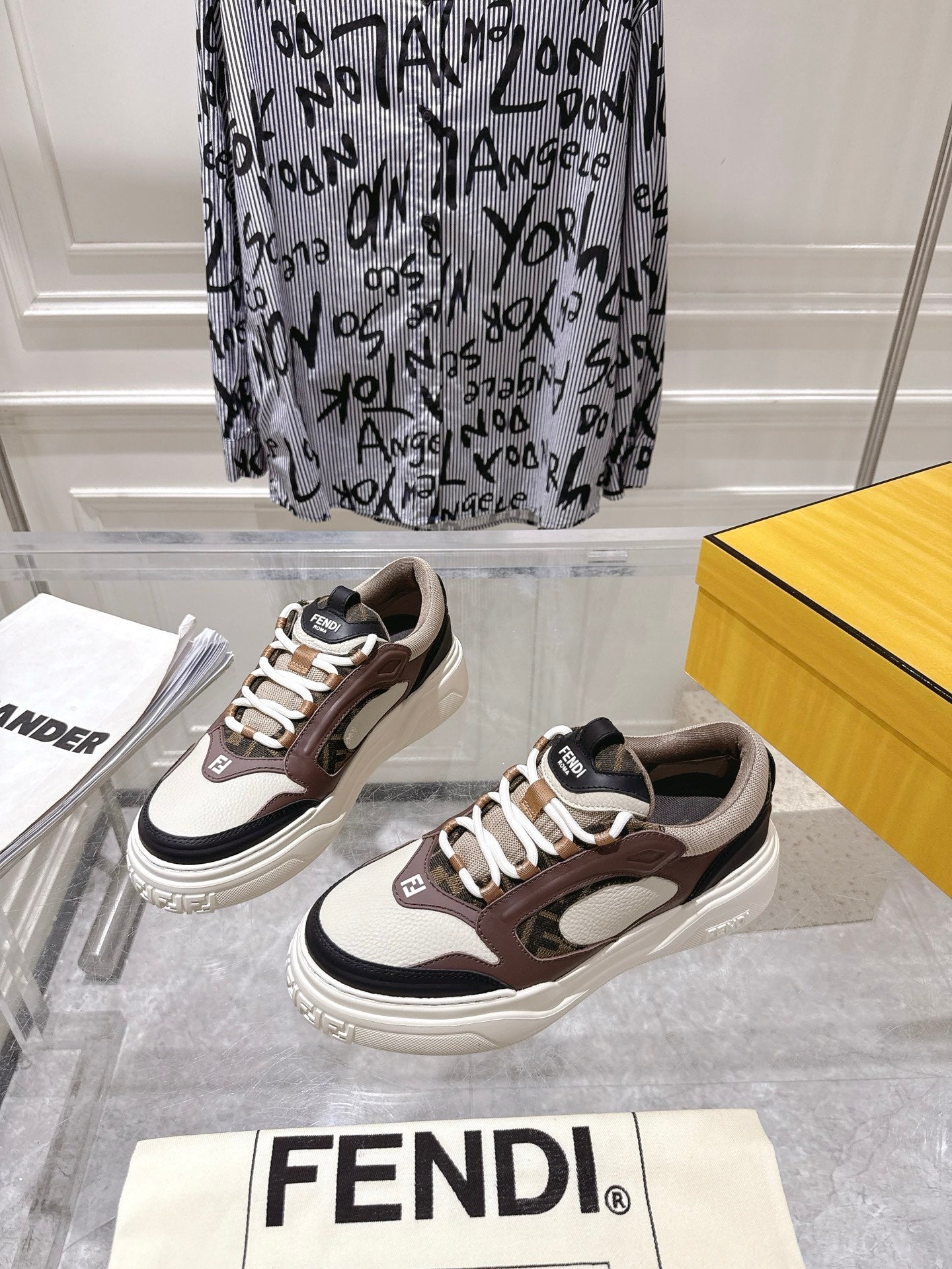 Luxury Shoes Fendi Unisex