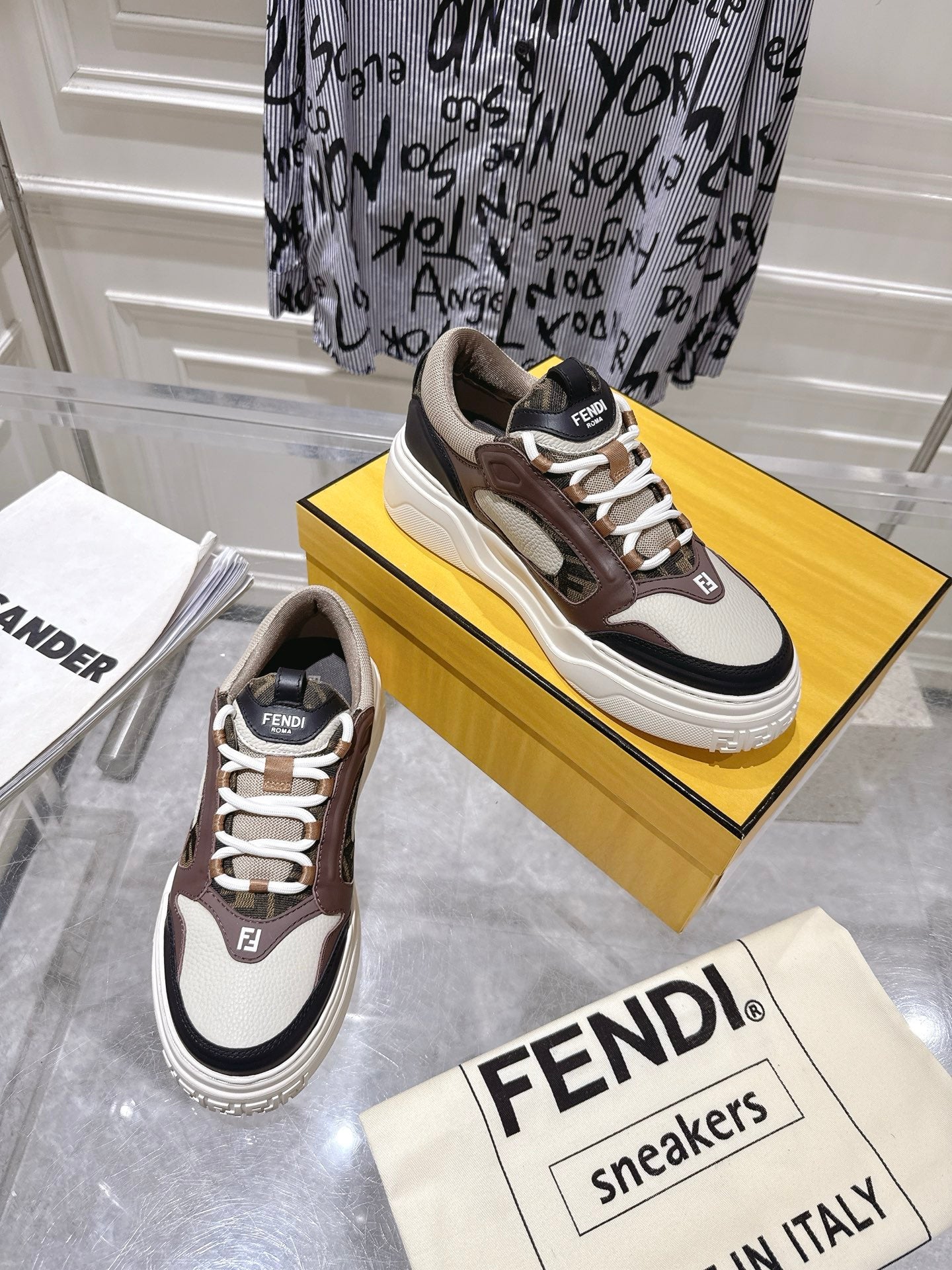 Luxury Shoes Fendi Unisex