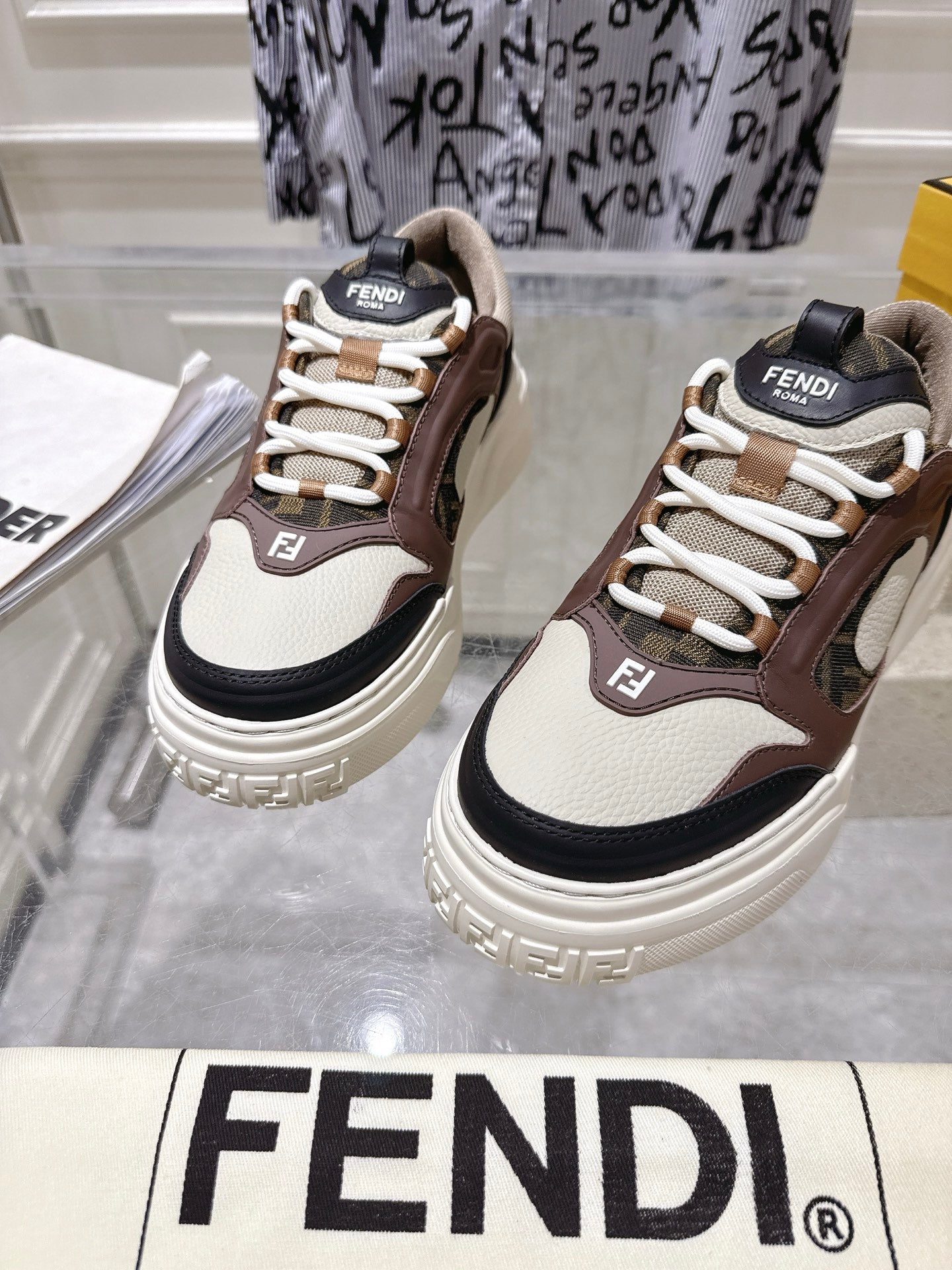 Luxury Shoes Fendi Unisex