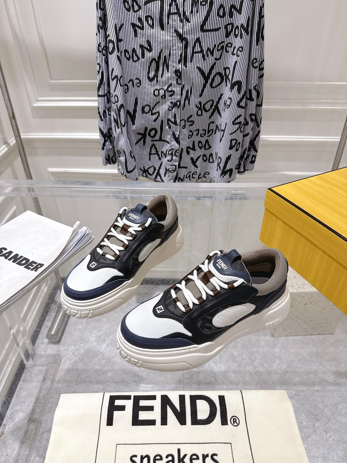 Luxury Shoes Fendi Unisex