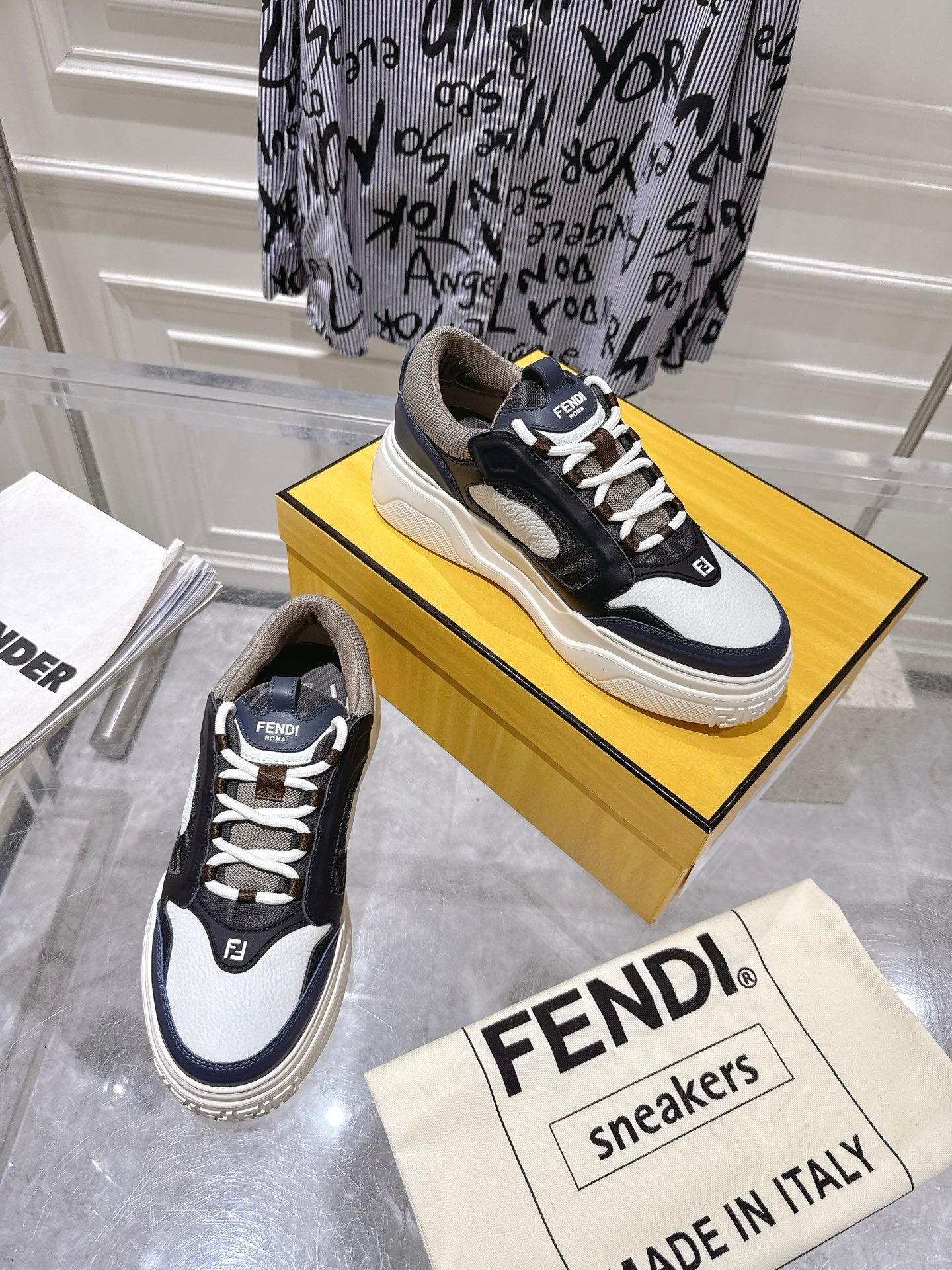 Luxury Shoes Fendi Unisex