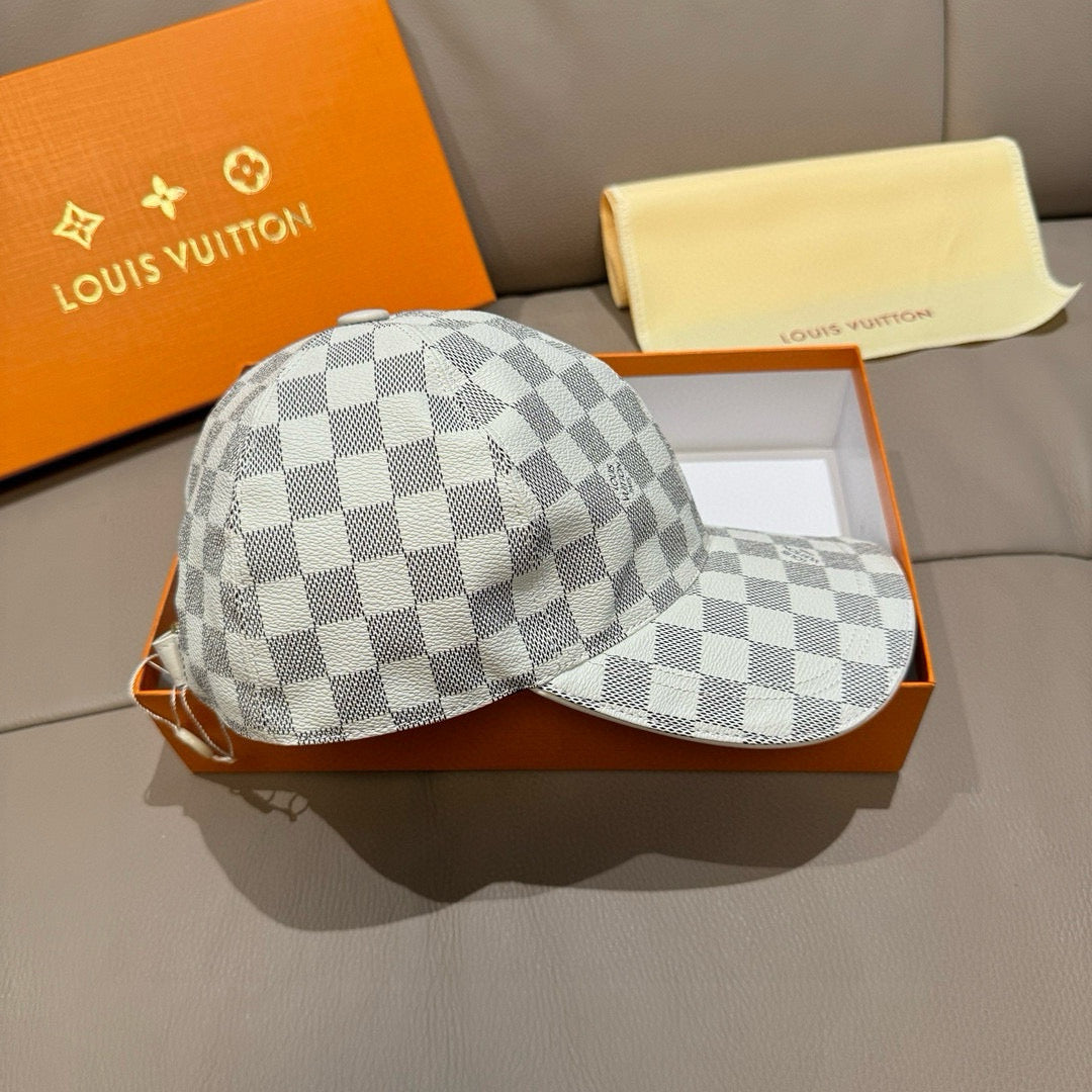 Louis Vuitton damier check baseball cap with curved brim, light gray and white