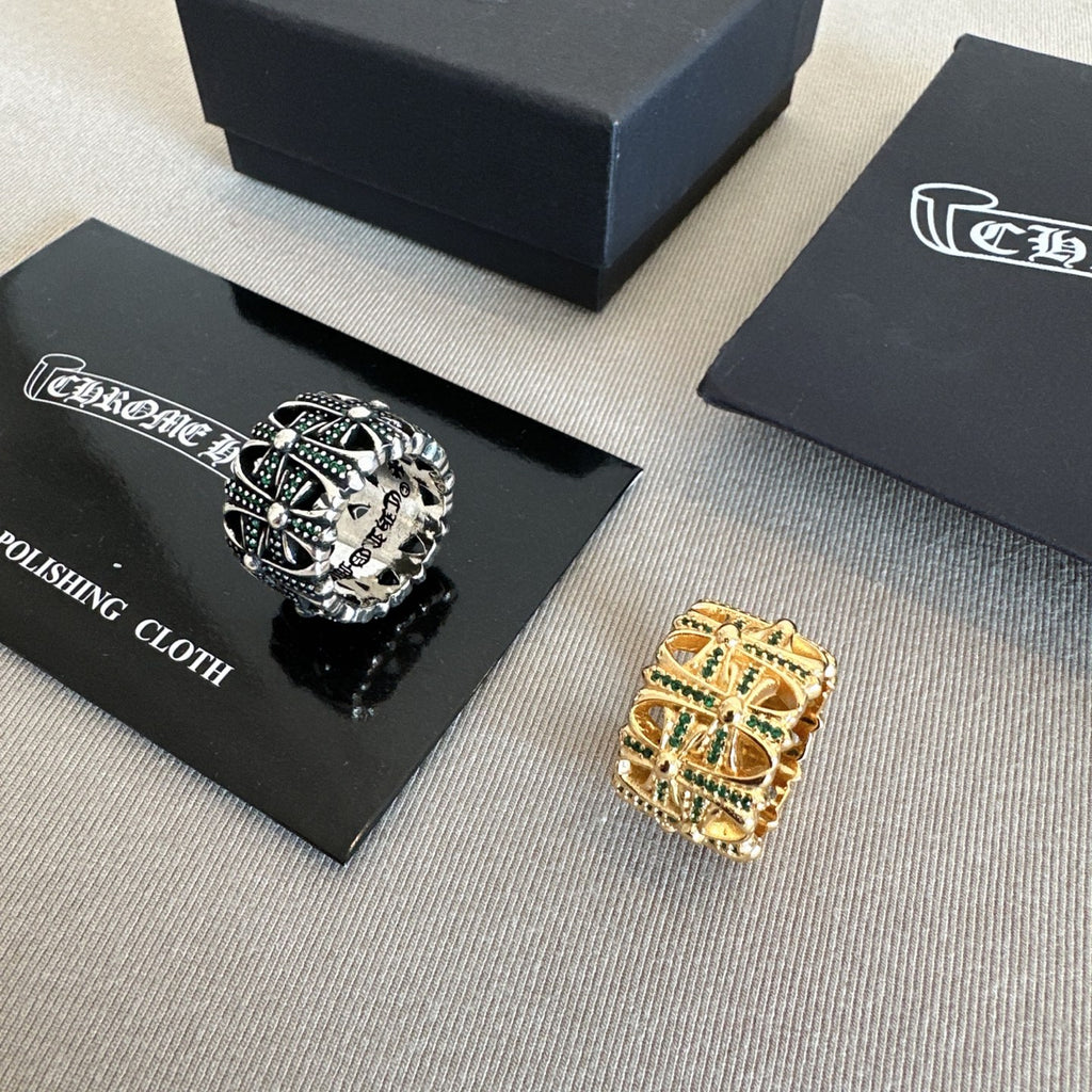 Chrome accessories rings with silver polishing cloth cards, black and gold ring details