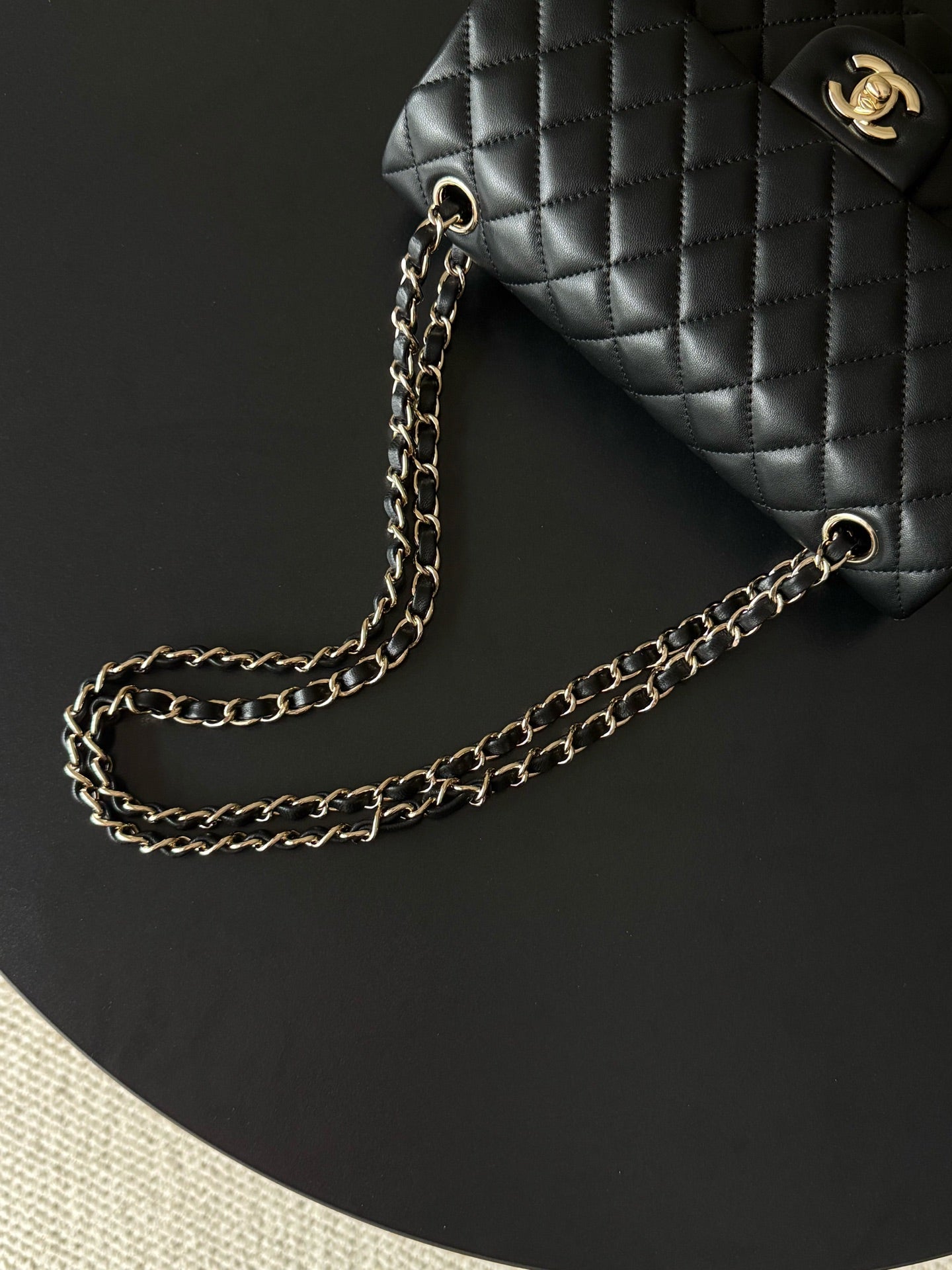Chanel quilted shoulder bag in dark navy with gold-tone chain strap