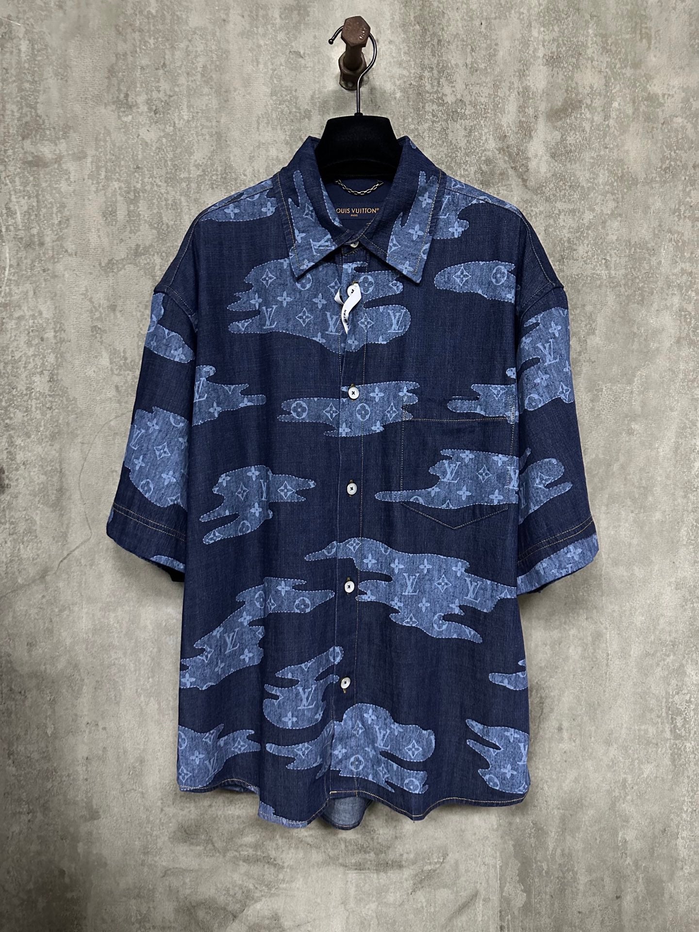 Louis Vuitton short-sleeve denim shirt in dark blue with allover light-blue pattern