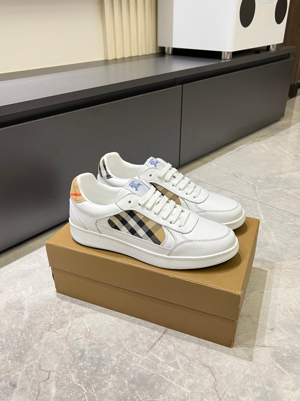 White lace-up sneakers with Burberry check stripe and textured sole