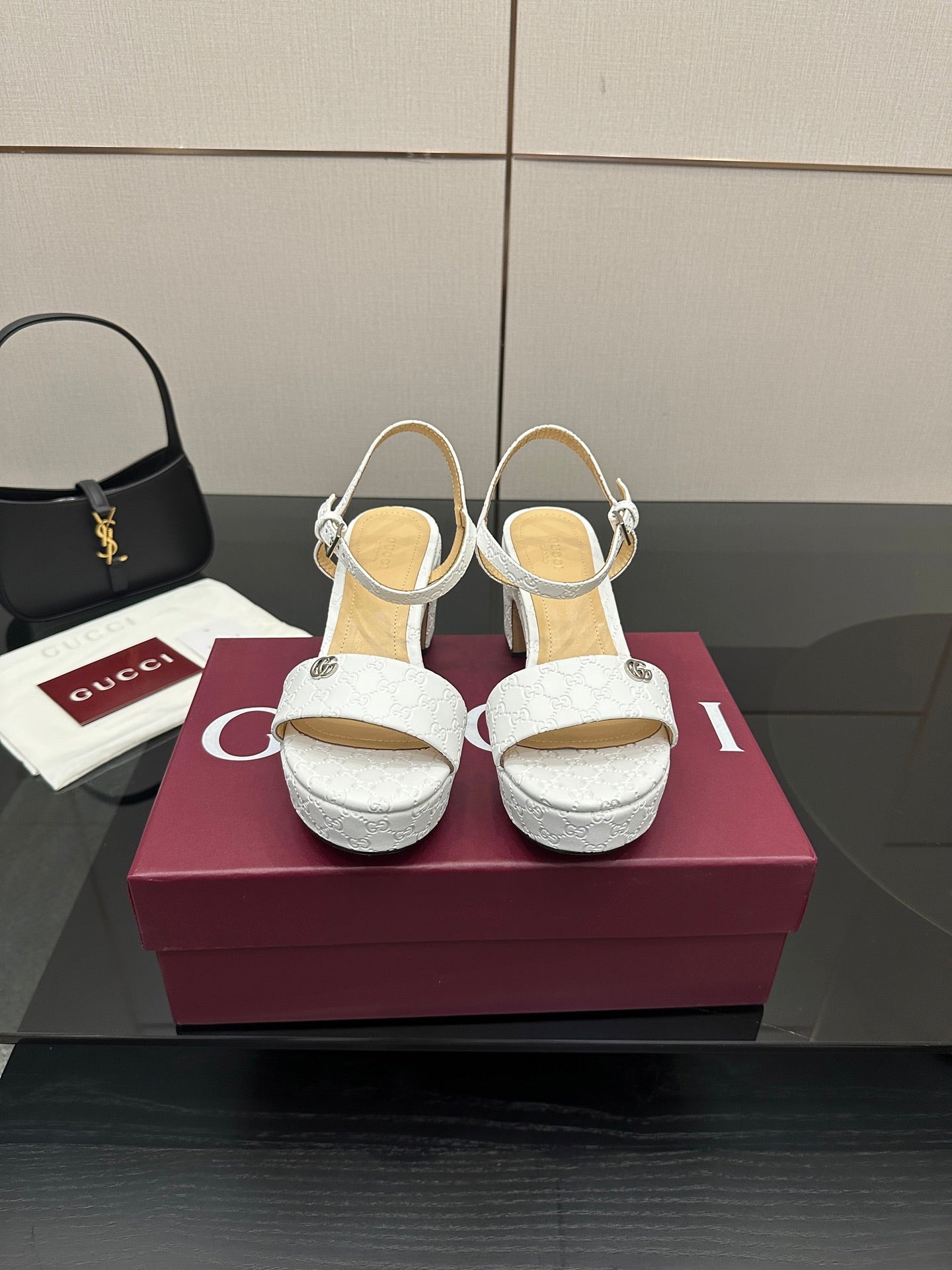 Gucci ladies platform slingback sandals in white textured leather, low block heel