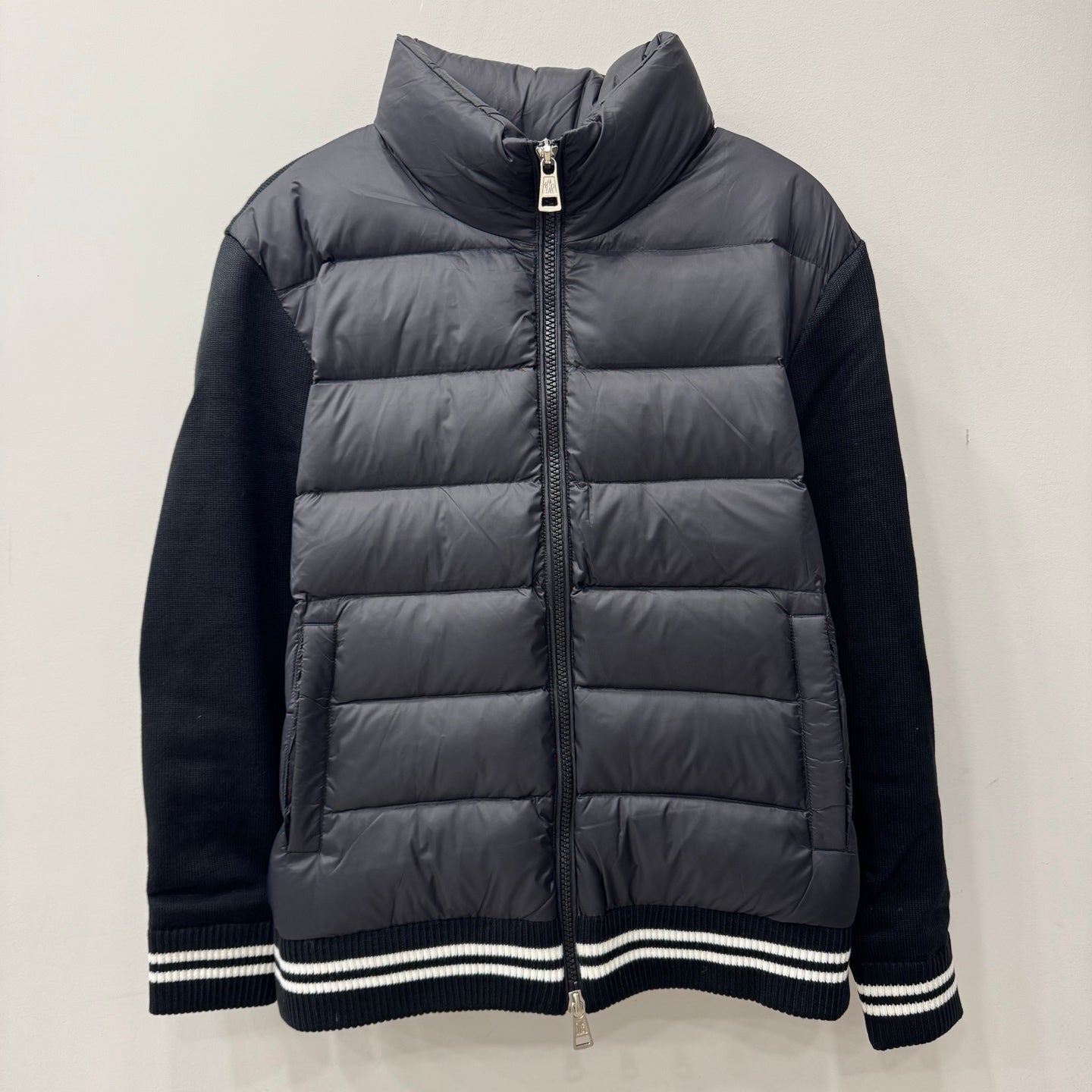 Long puffer jacket with full zip and ribbed striped hem, dark gray/black