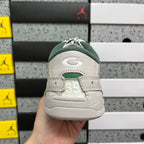 White Balenciaga sneaker heel with '39' marking on back tab and textured sole.